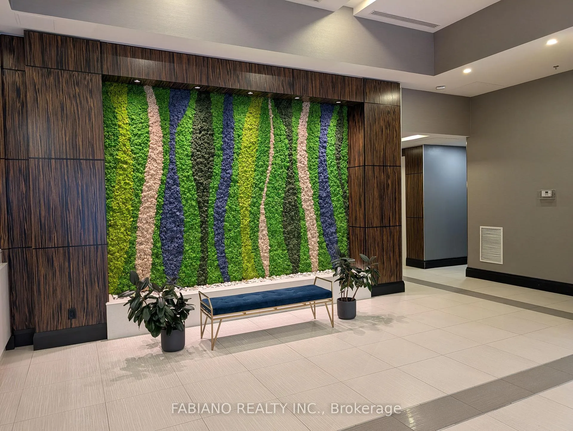 Photo 18 of Unit 3302, 19 Grand Trunk Crescent, Toronto, Waterfront Communities — HOMEH
