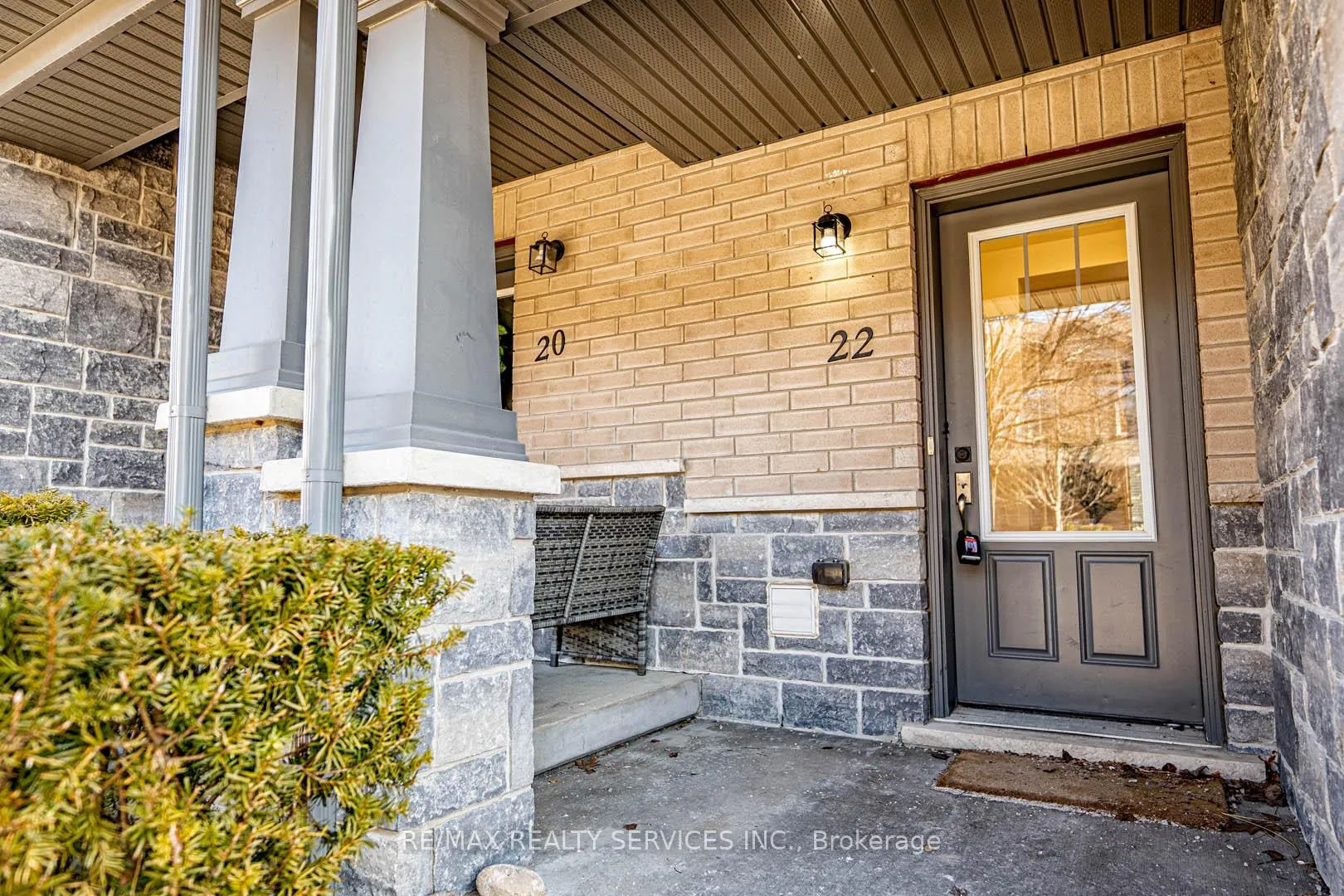 Photo 3 of Unit 22, 22 Arlington Crescent, Guelph, Pineridge/Westminster Woods — HOMEH