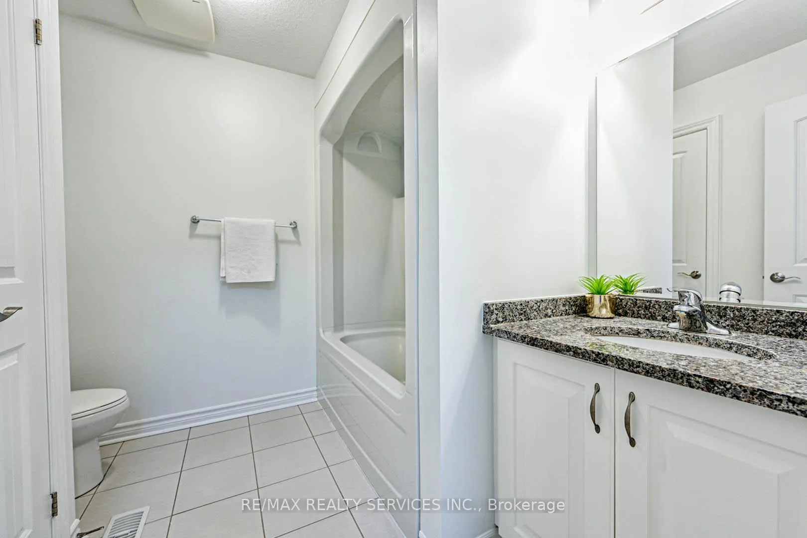 Photo 18 of Unit 22, 22 Arlington Crescent, Guelph, Pineridge/Westminster Woods — HOMEH