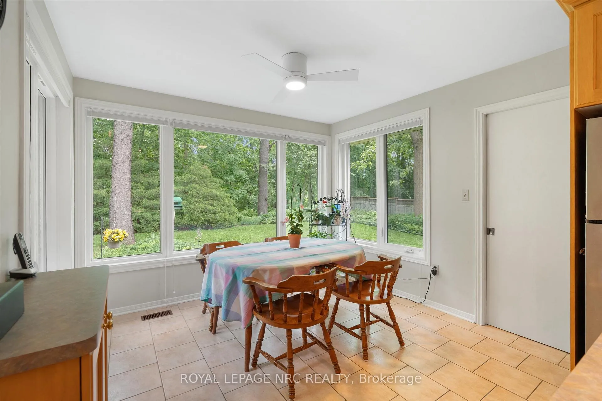 Photo 11 of 7 Parkhill Road, Pelham, Fonthill — HOMEH