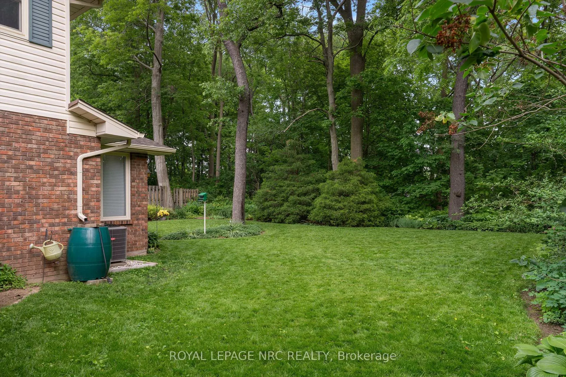 Photo 37 of 7 Parkhill Road, Pelham, Fonthill — HOMEH
