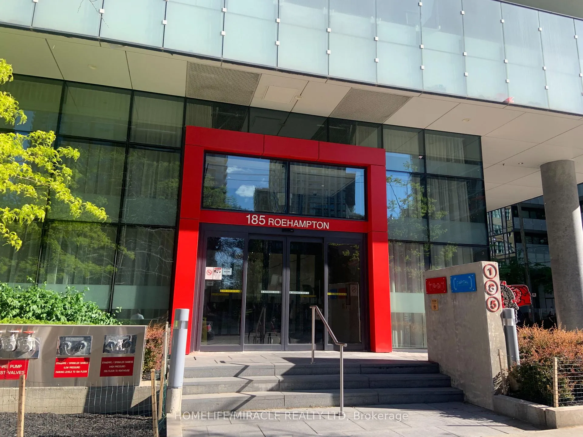 Photo 2 of Unit 2105, 185 Roehampton Avenue, Toronto, Mount Pleasant West — HOMEH