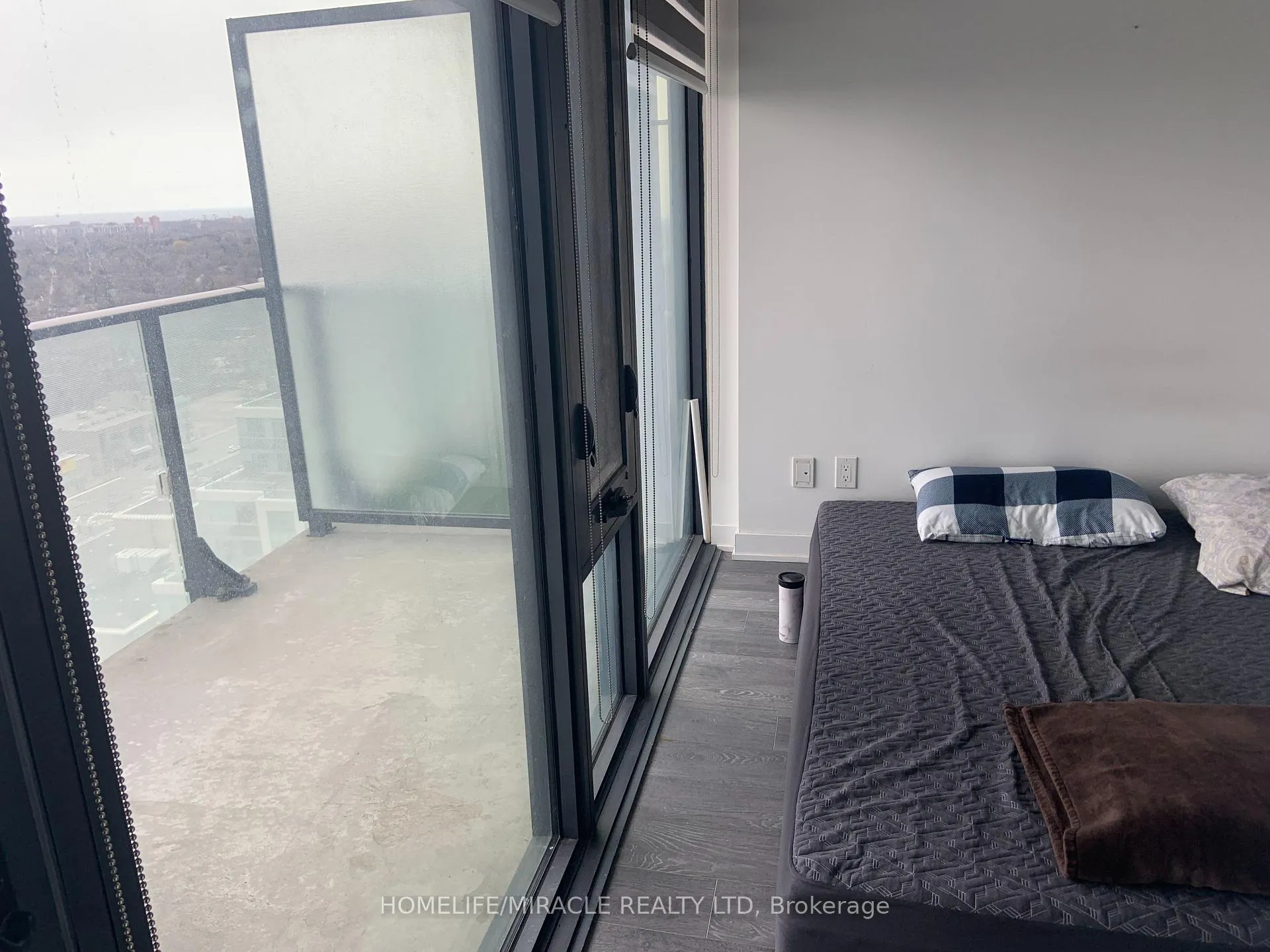 Photo 5 of Unit 2105, 185 Roehampton Avenue, Toronto, Mount Pleasant West — HOMEH