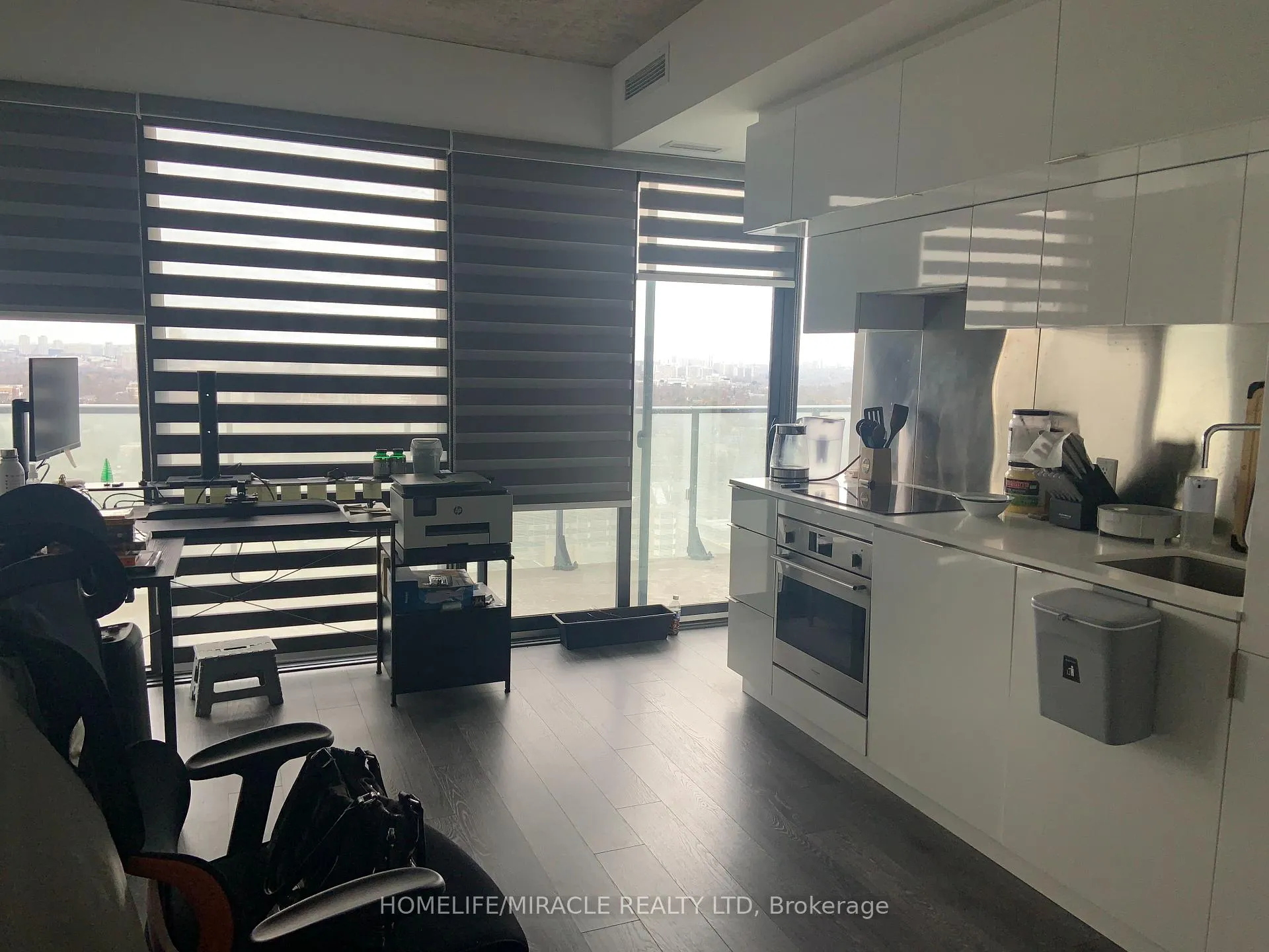 Photo 7 of Unit 2105, 185 Roehampton Avenue, Toronto, Mount Pleasant West — HOMEH