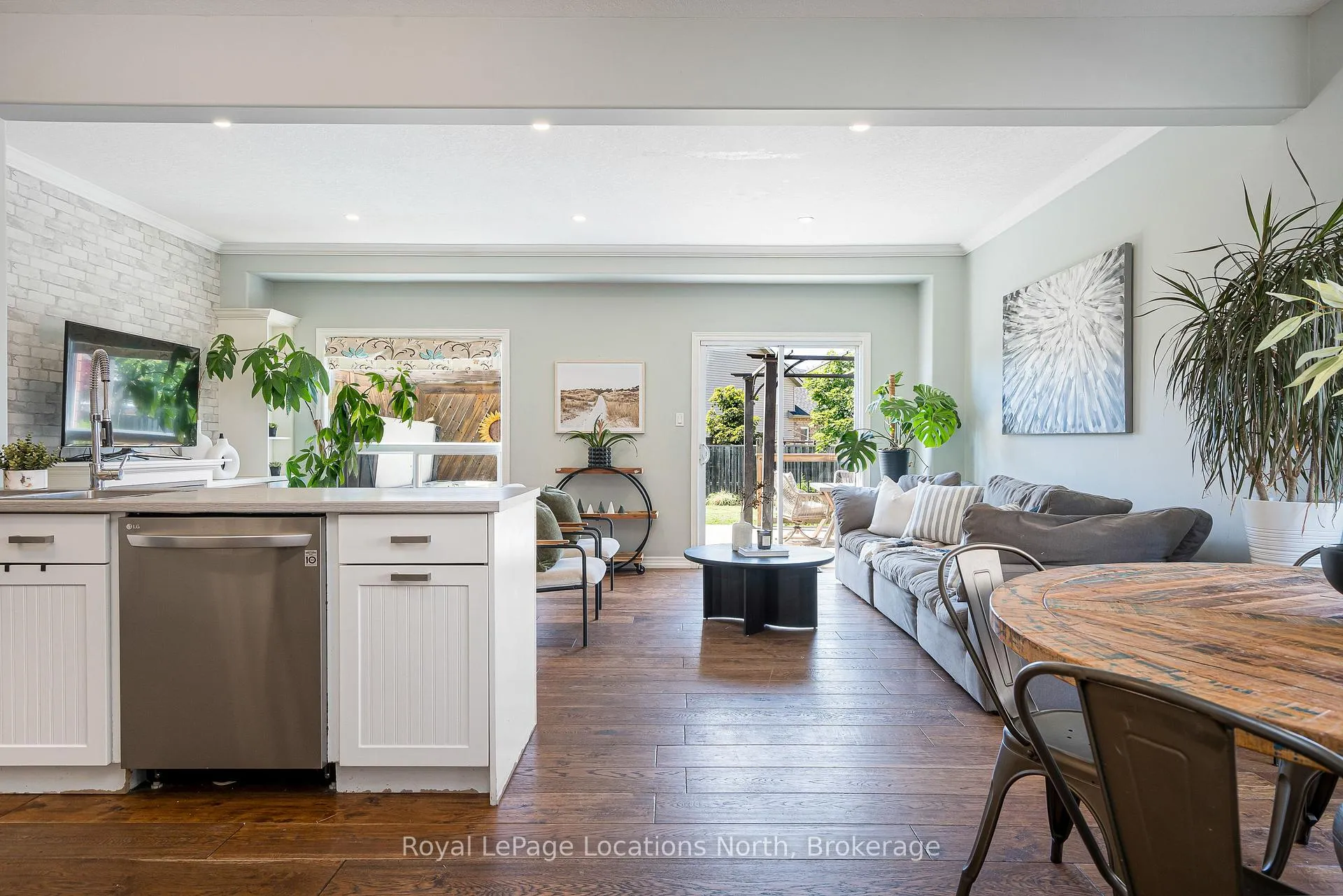 Photo 4 of 12 Patton Street, Collingwood — HOMEH