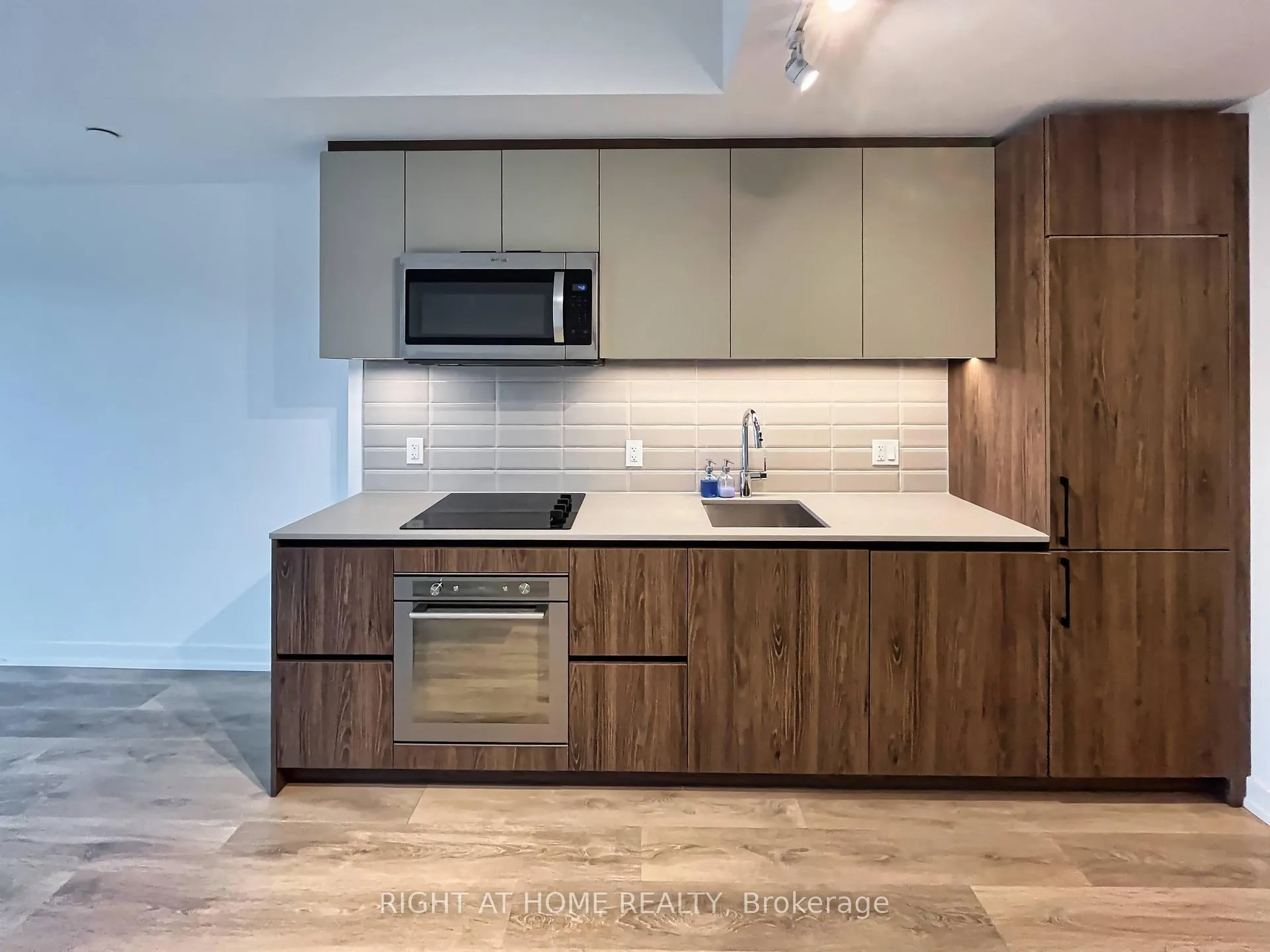 Photo 4 of Unit 437, 150 Logan Avenue, Toronto, South Riverdale — HOMEH