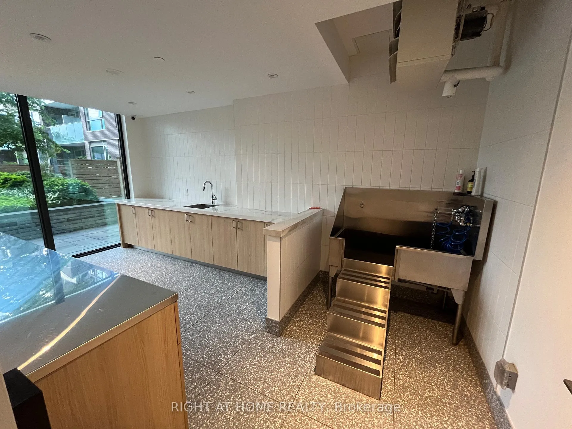 Photo 18 of Unit 437, 150 Logan Avenue, Toronto, South Riverdale — HOMEH