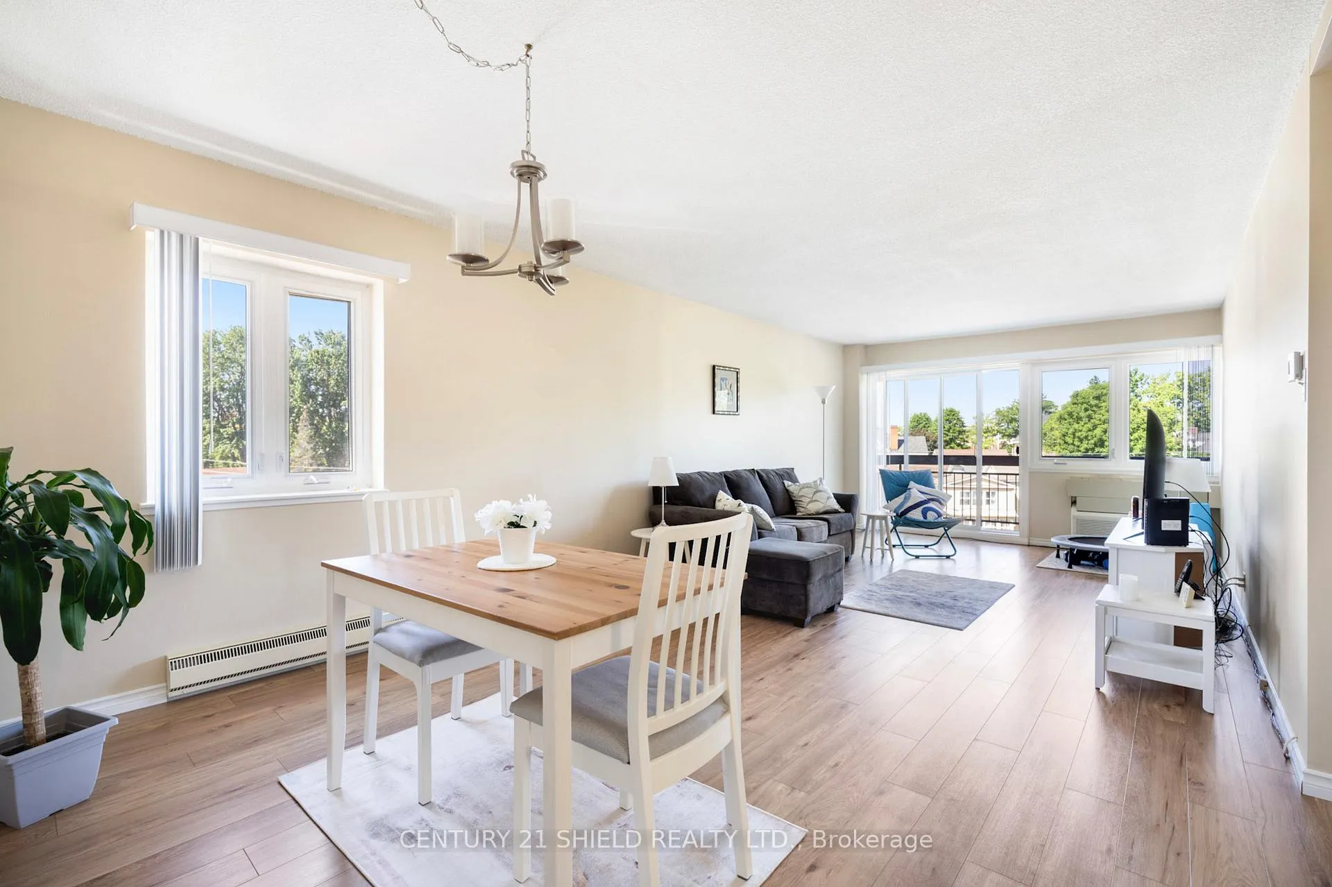 Photo 9 of Unit 401, 308 Second Street E, Cornwall — HOMEH