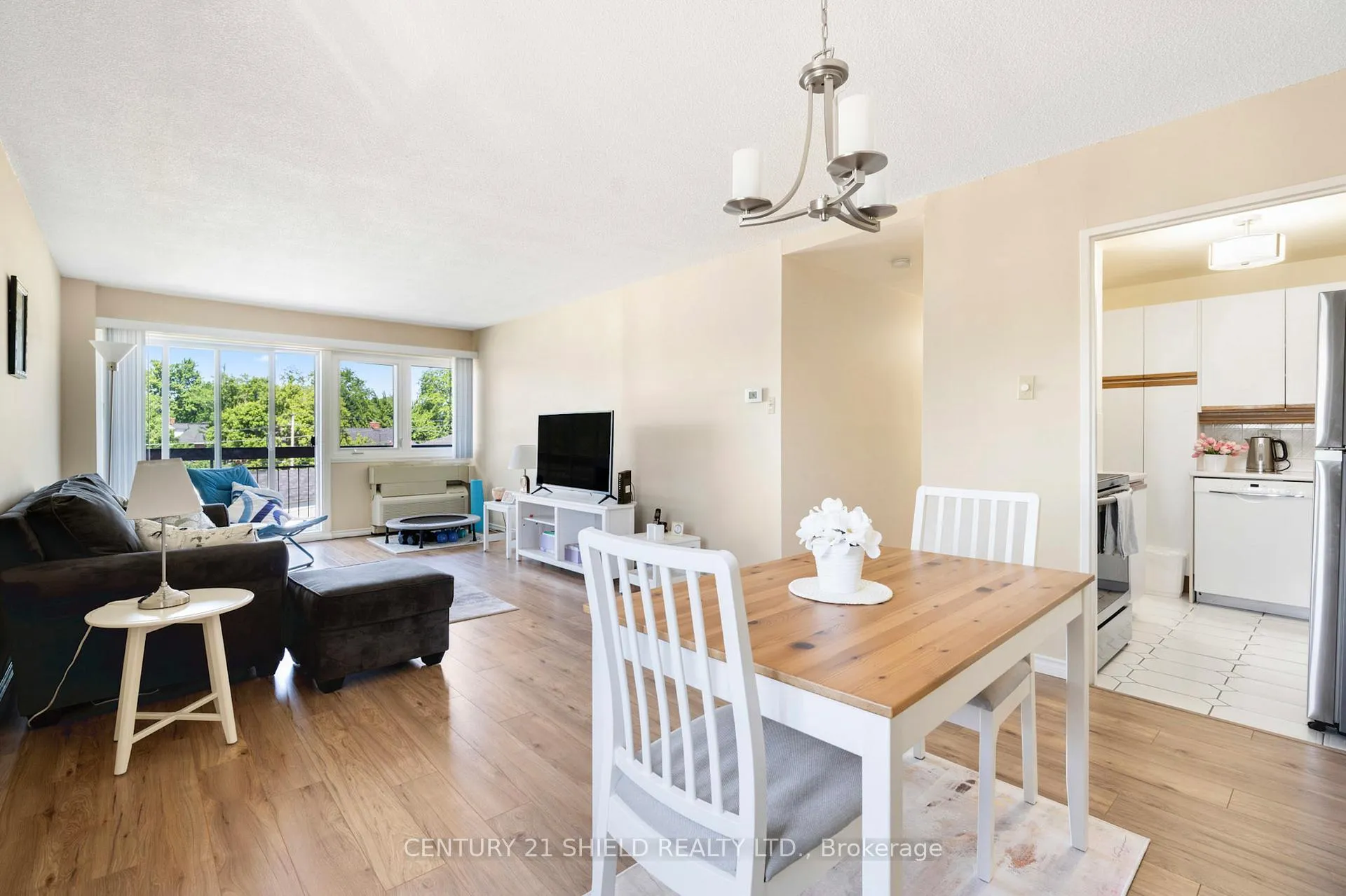 Photo 10 of Unit 401, 308 Second Street E, Cornwall — HOMEH