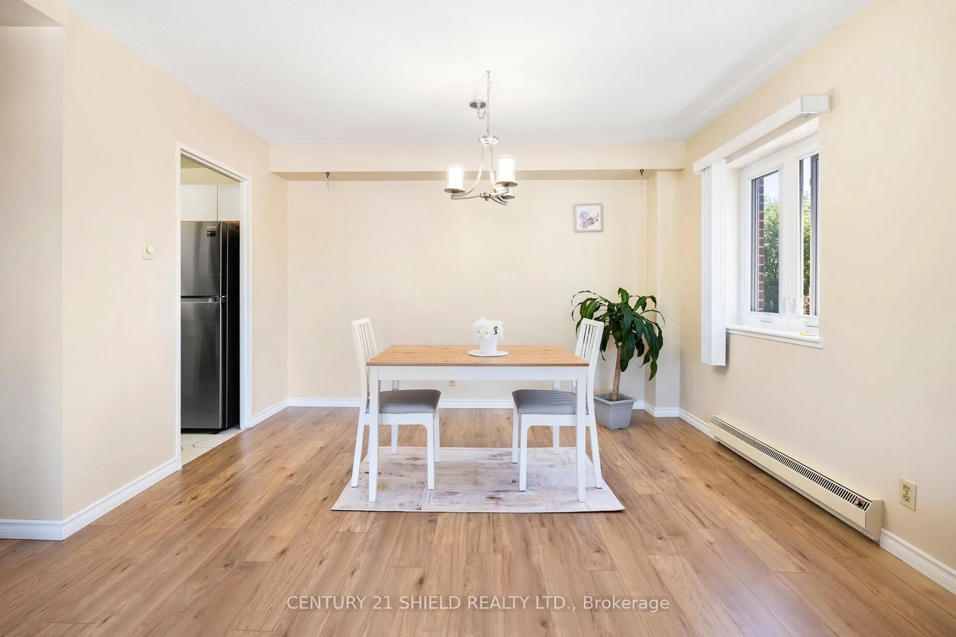 Photo 11 of Unit 401, 308 Second Street E, Cornwall — HOMEH