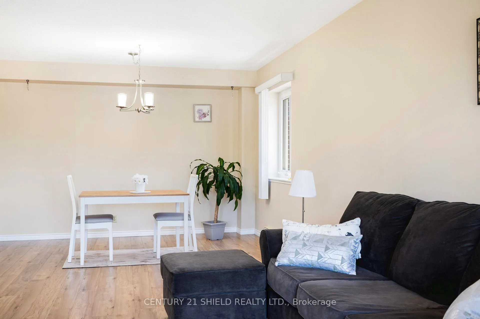 Photo 18 of Unit 401, 308 Second Street E, Cornwall — HOMEH
