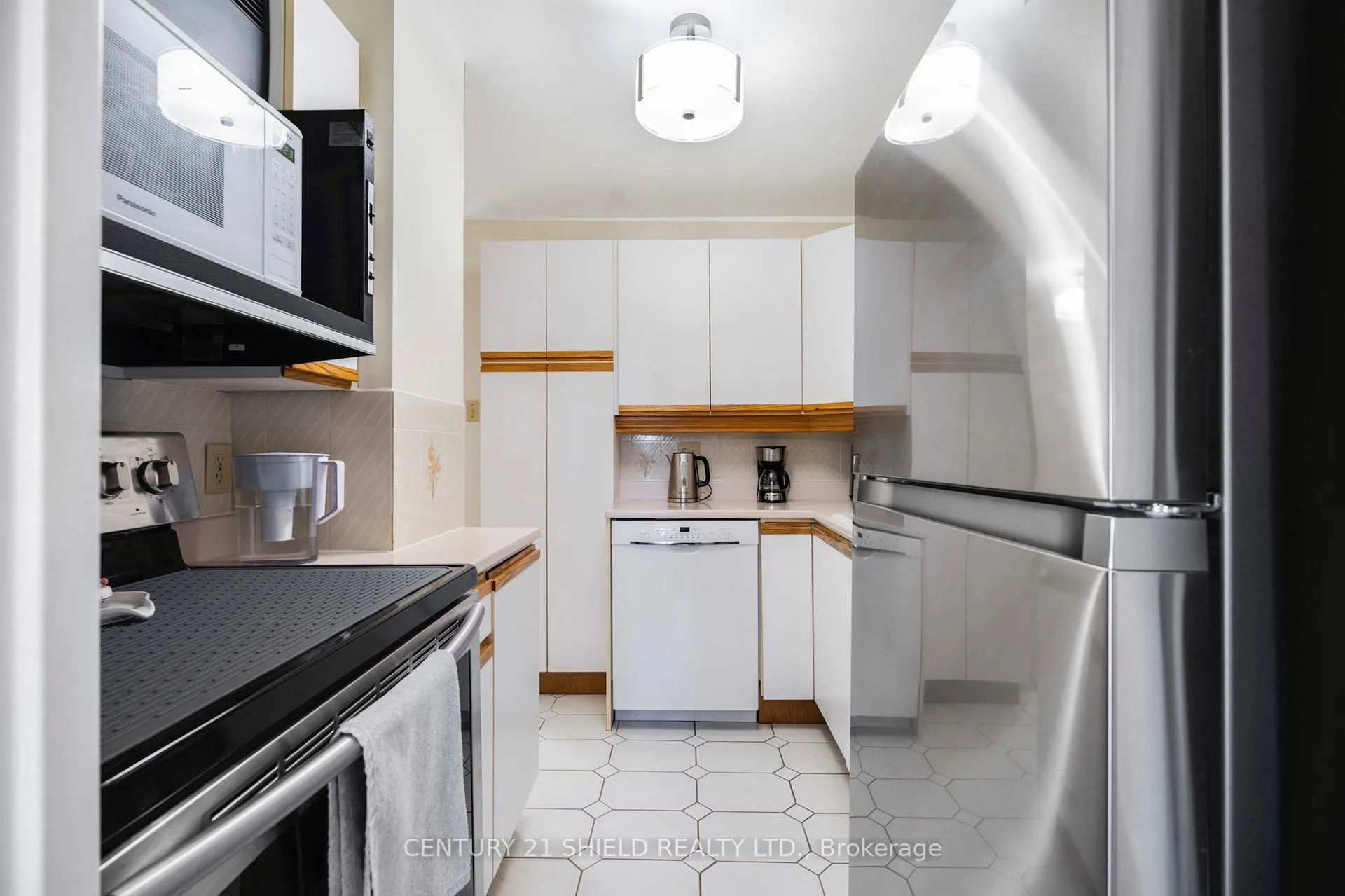 Photo 24 of Unit 401, 308 Second Street E, Cornwall — HOMEH