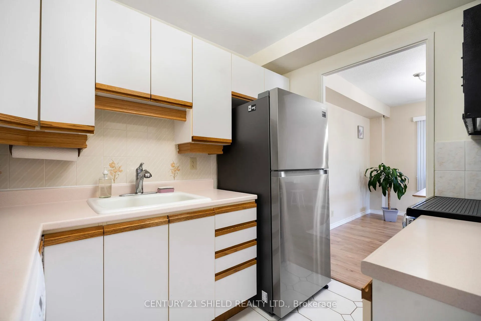 Photo 25 of Unit 401, 308 Second Street E, Cornwall — HOMEH