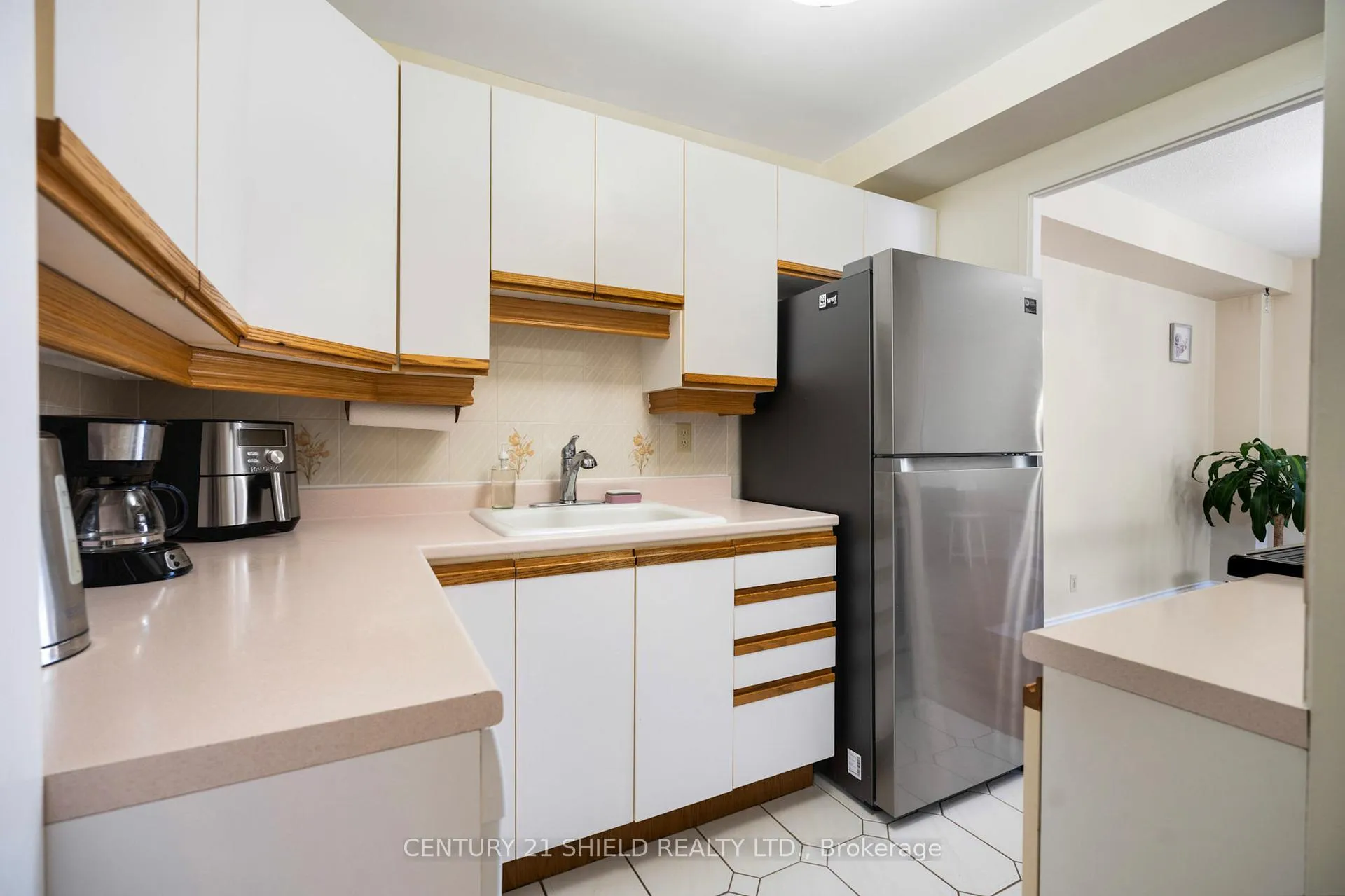 Photo 26 of Unit 401, 308 Second Street E, Cornwall — HOMEH
