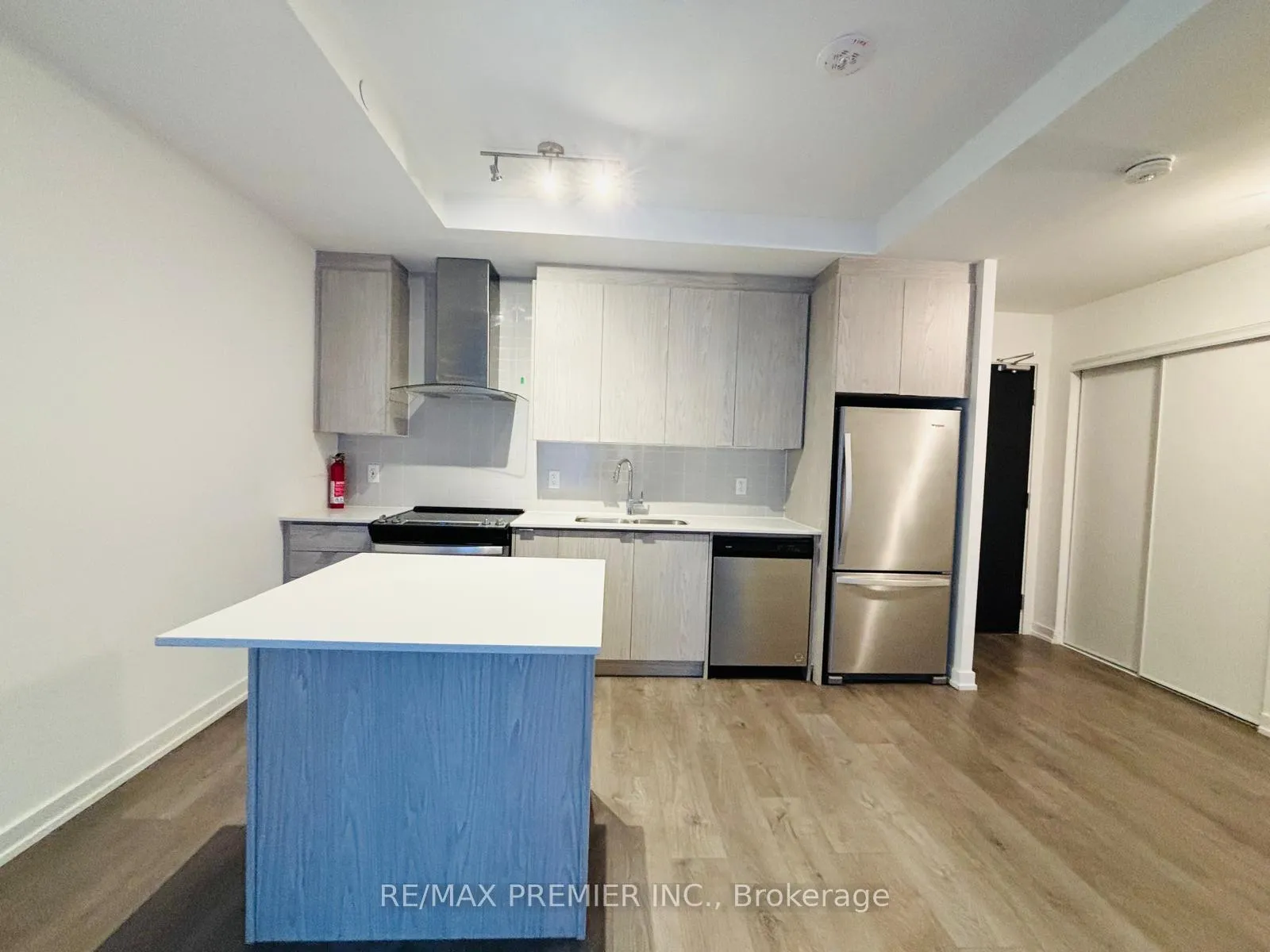 Photo 4 of Unit 332, 55 Duke Street, Kitchener, City Commercial Core — HOMEH