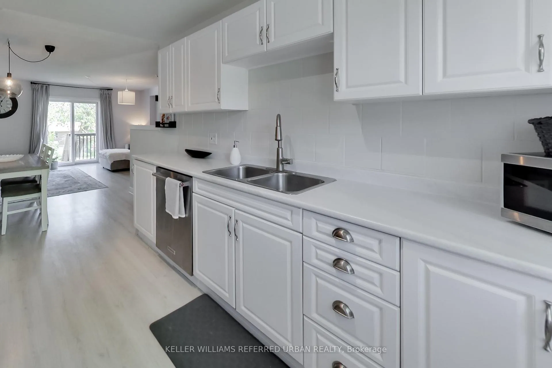 Photo 10 of 27 Lount Street, Barrie, Wellington — HOMEH