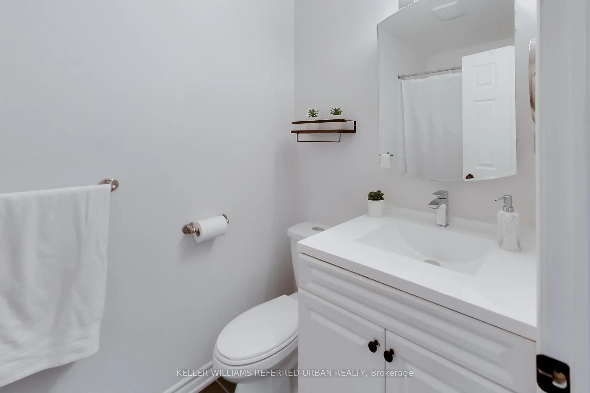 Photo 14 of 27 Lount Street, Barrie, Wellington — HOMEH