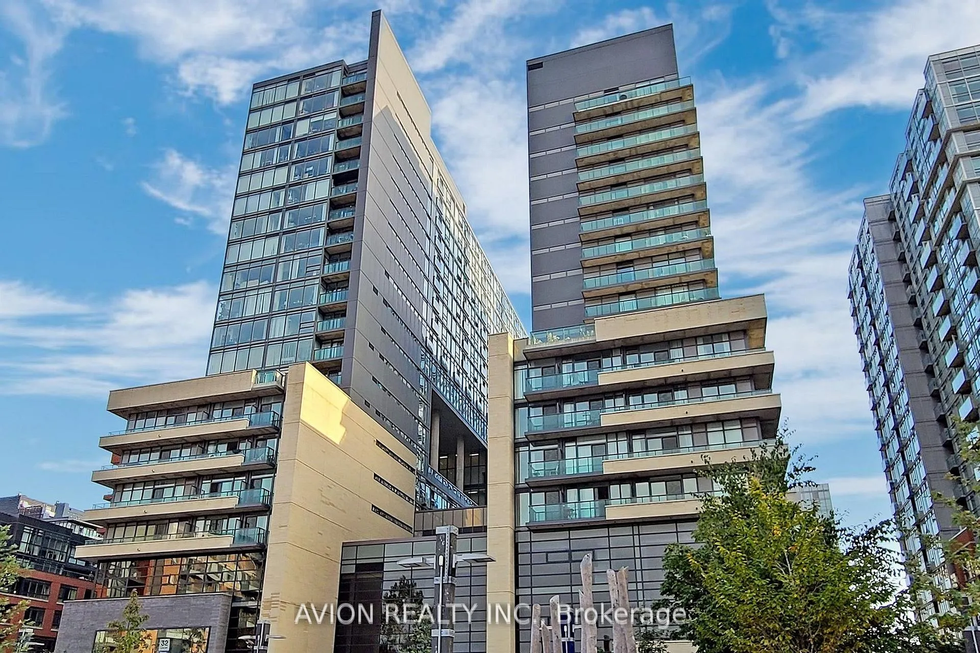Photo 2 of Unit 2106E, 36 Lisgar Street, Toronto, Little Portugal — HOMEH