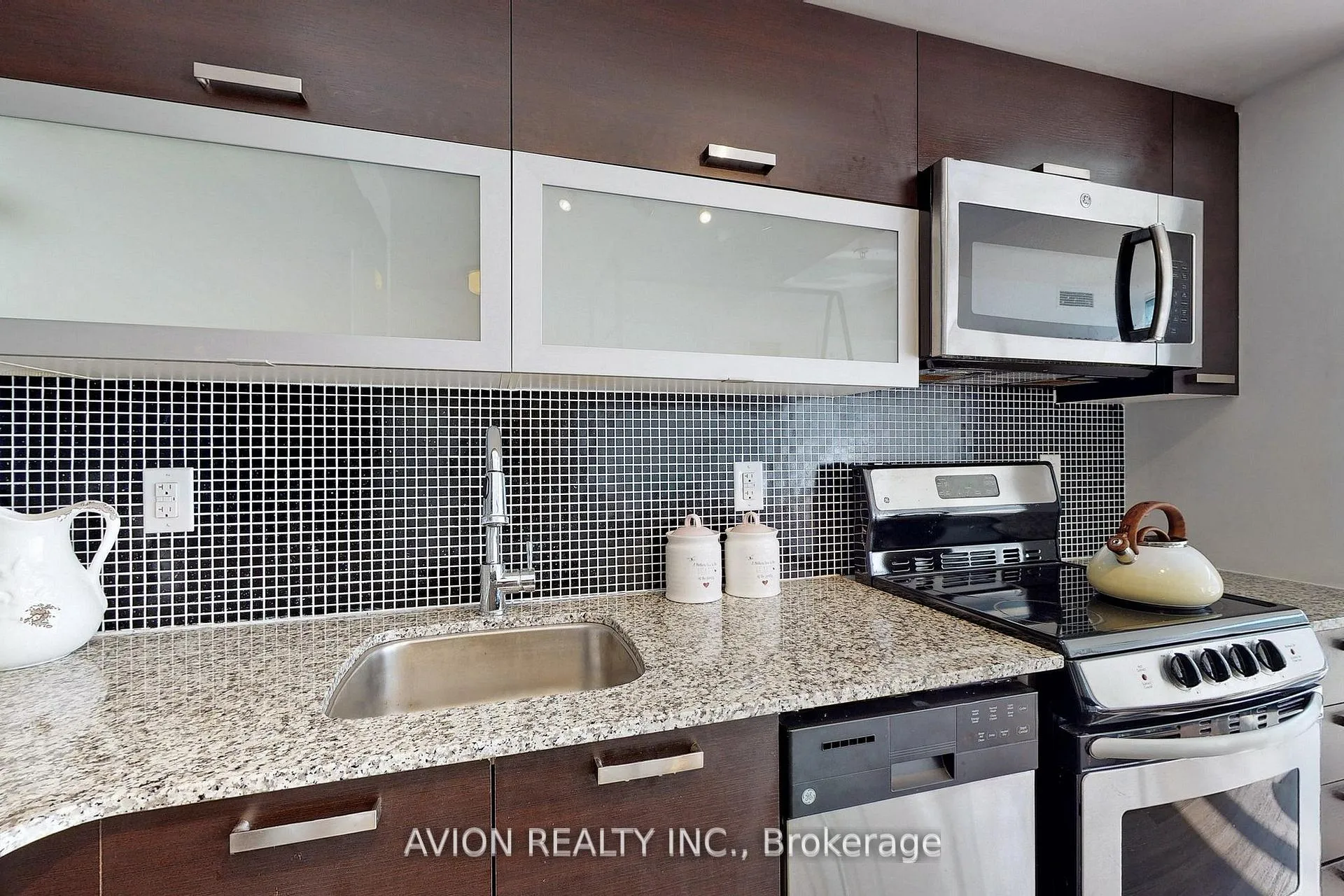 Photo 11 of Unit 2106E, 36 Lisgar Street, Toronto, Little Portugal — HOMEH