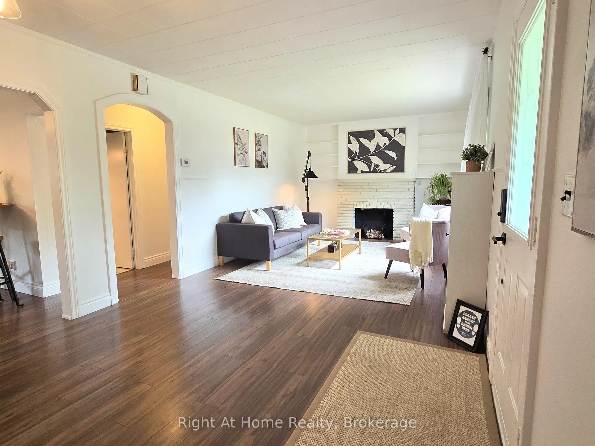 Photo 6 of 376 Colborne Street E, Oshawa, O'Neill — HOMEH