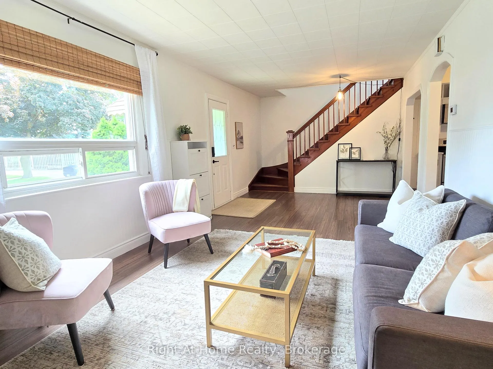 Photo 9 of 376 Colborne Street E, Oshawa, O'Neill — HOMEH