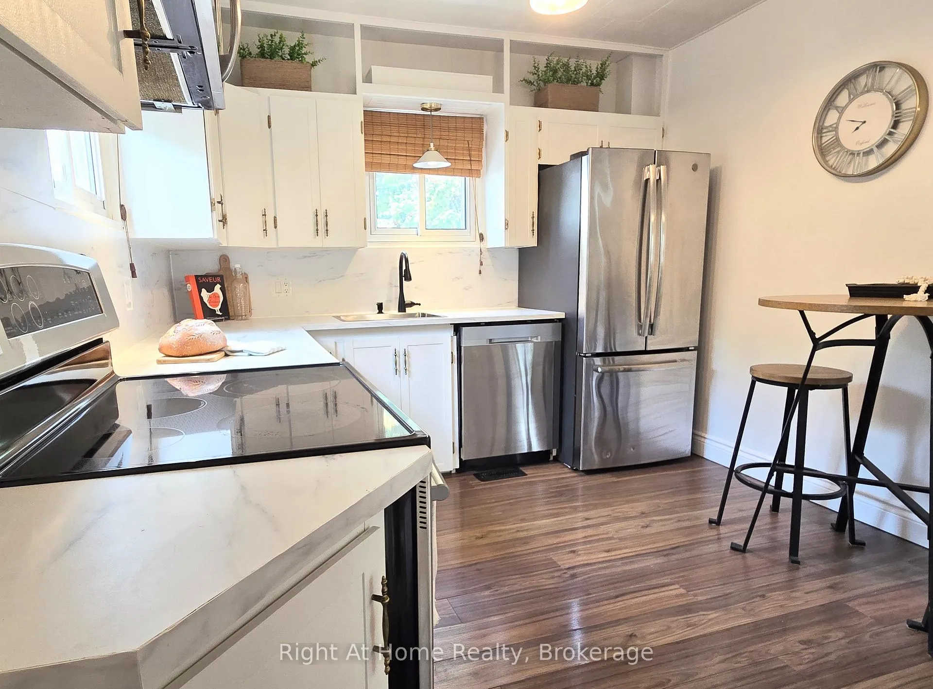 Photo 13 of 376 Colborne Street E, Oshawa, O'Neill — HOMEH