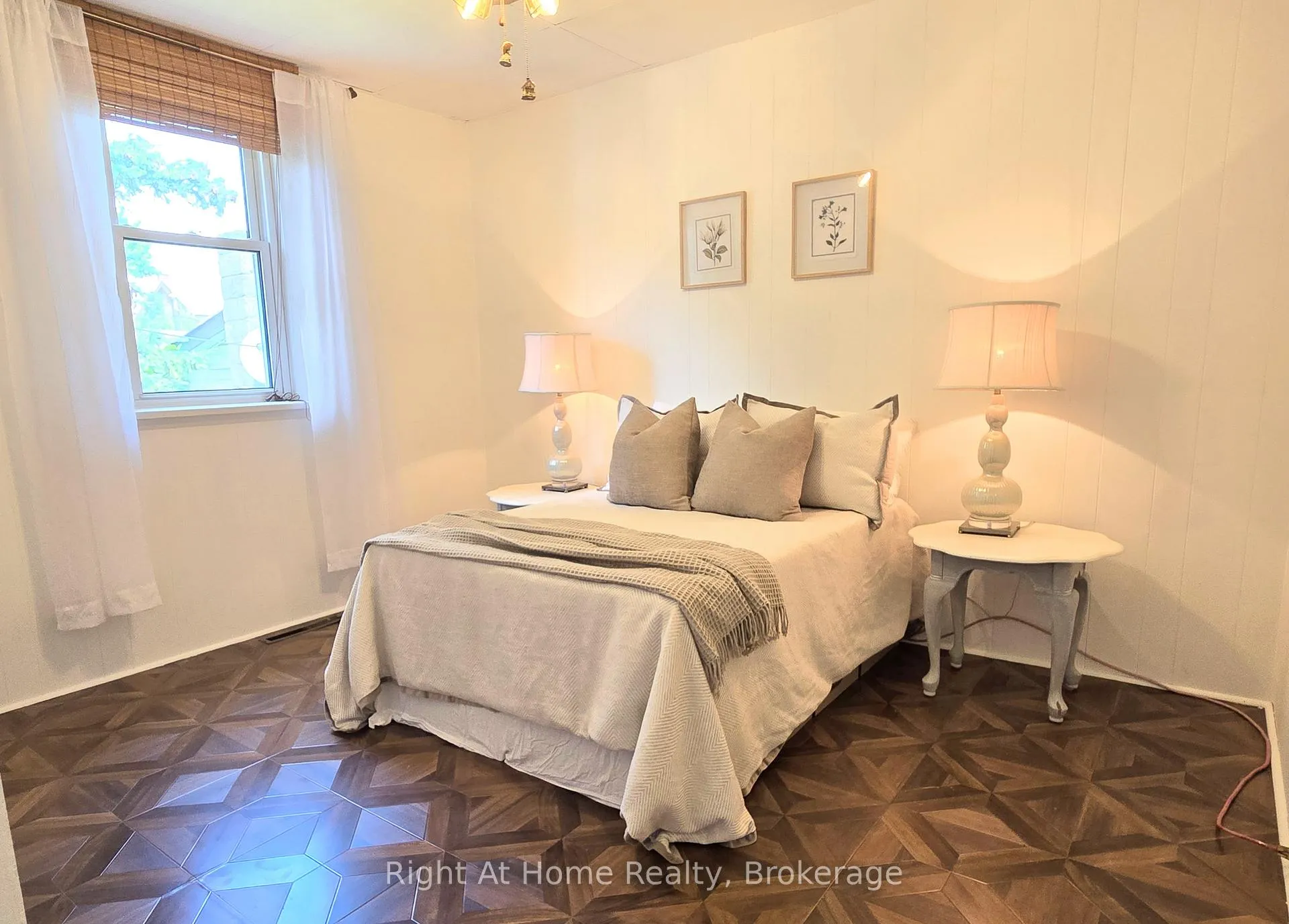 Photo 14 of 376 Colborne Street E, Oshawa, O'Neill — HOMEH