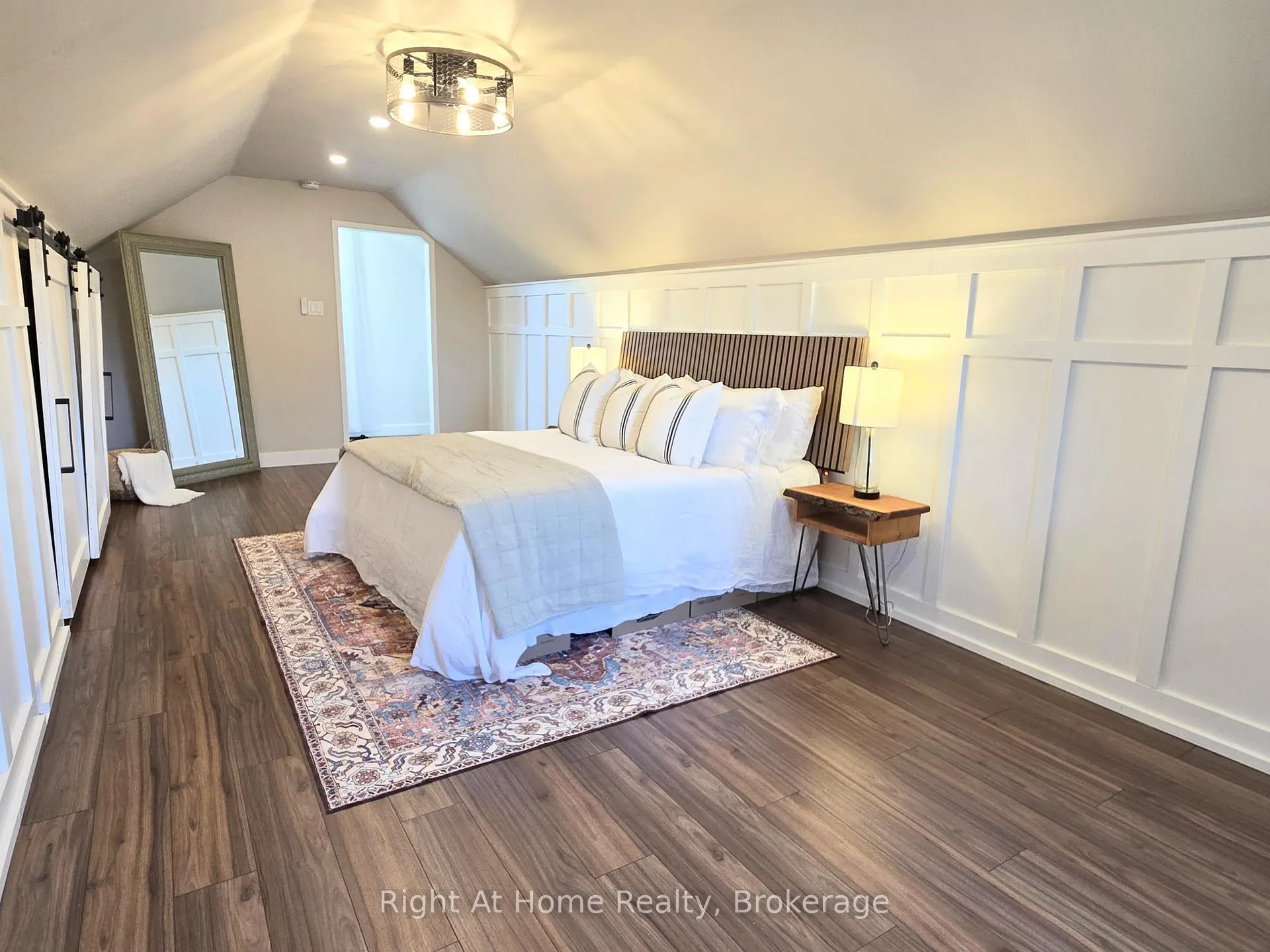 Photo 17 of 376 Colborne Street E, Oshawa, O'Neill — HOMEH