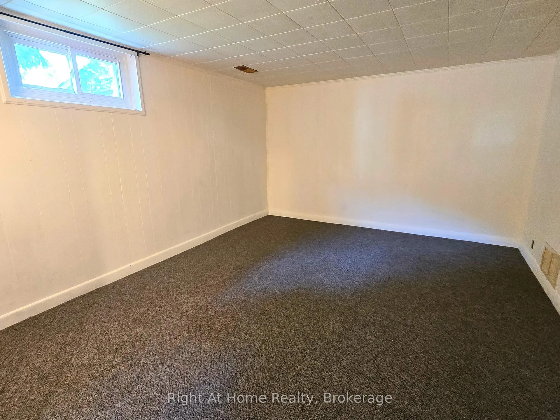 Photo 24 of 376 Colborne Street E, Oshawa, O'Neill — HOMEH