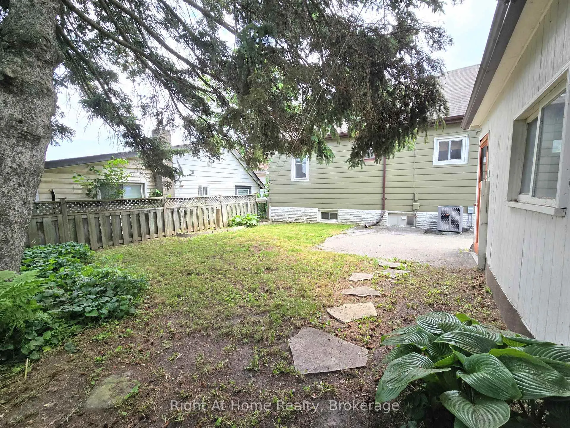 Photo 28 of 376 Colborne Street E, Oshawa, O'Neill — HOMEH