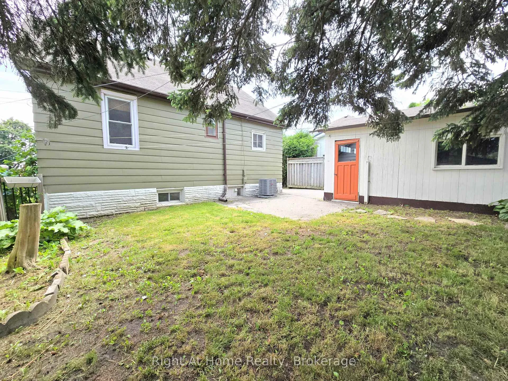 Photo 29 of 376 Colborne Street E, Oshawa, O'Neill — HOMEH