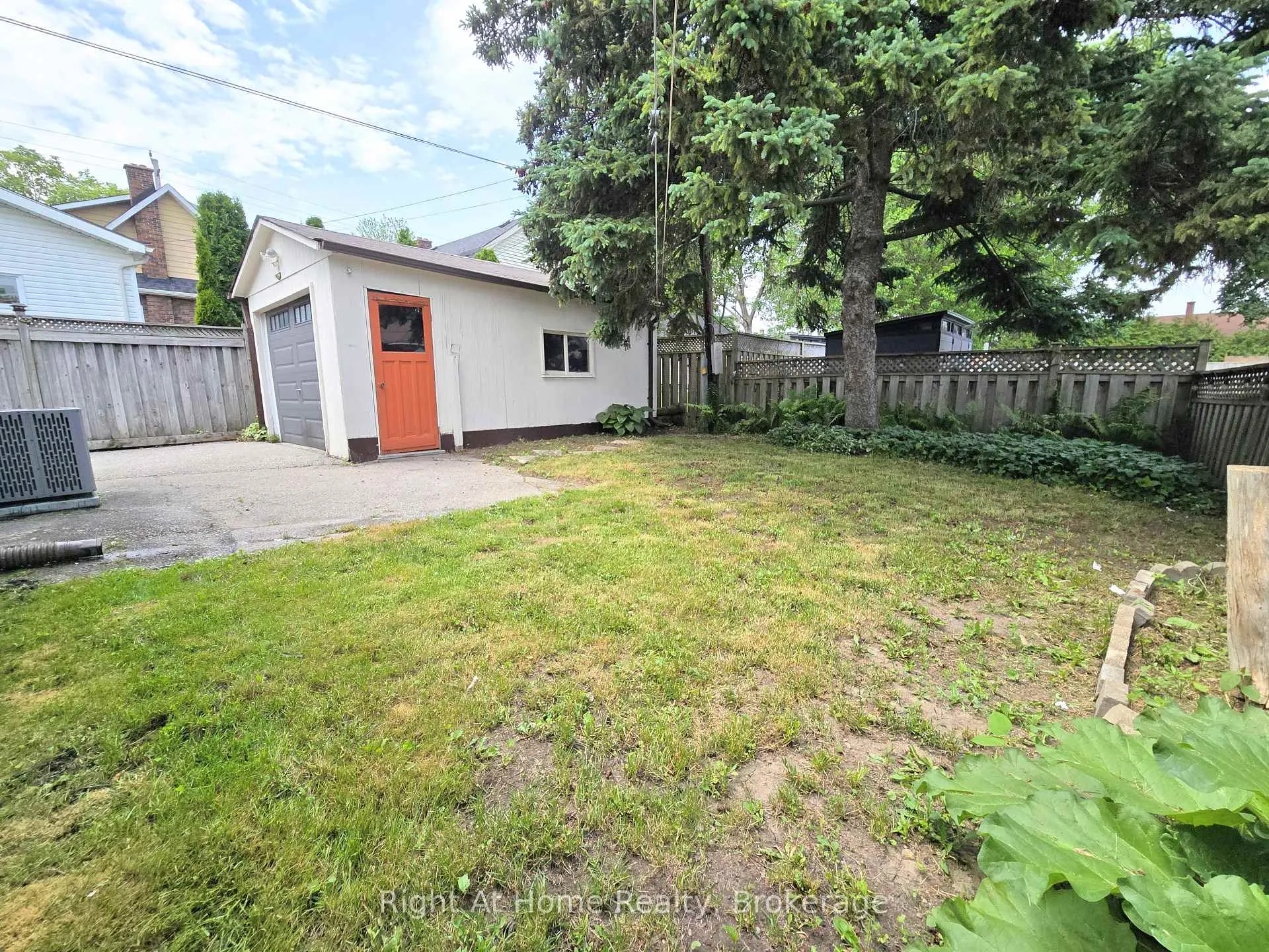Photo 30 of 376 Colborne Street E, Oshawa, O'Neill — HOMEH
