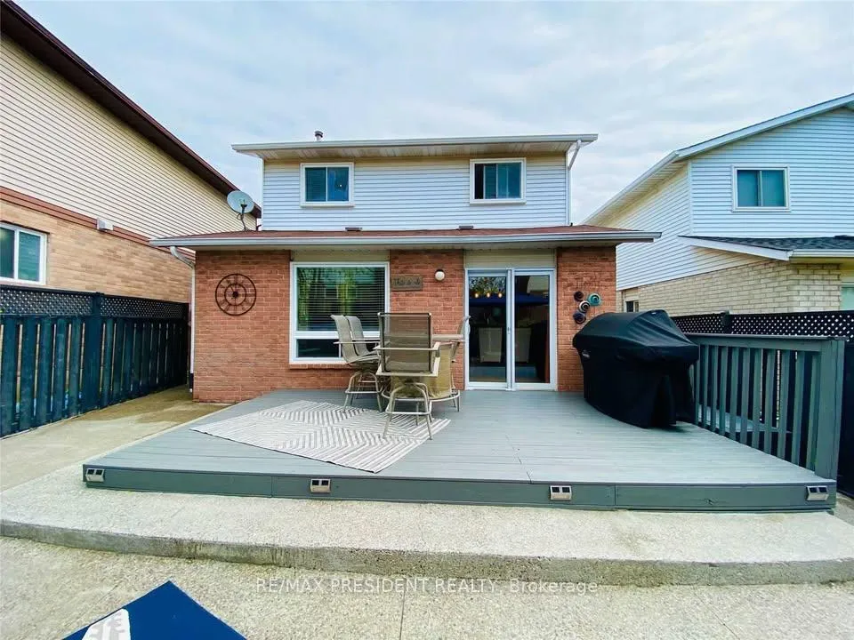 Photo 1 of 2563 Whittaker Drive, Burlington, Brant Hills — HOMEH