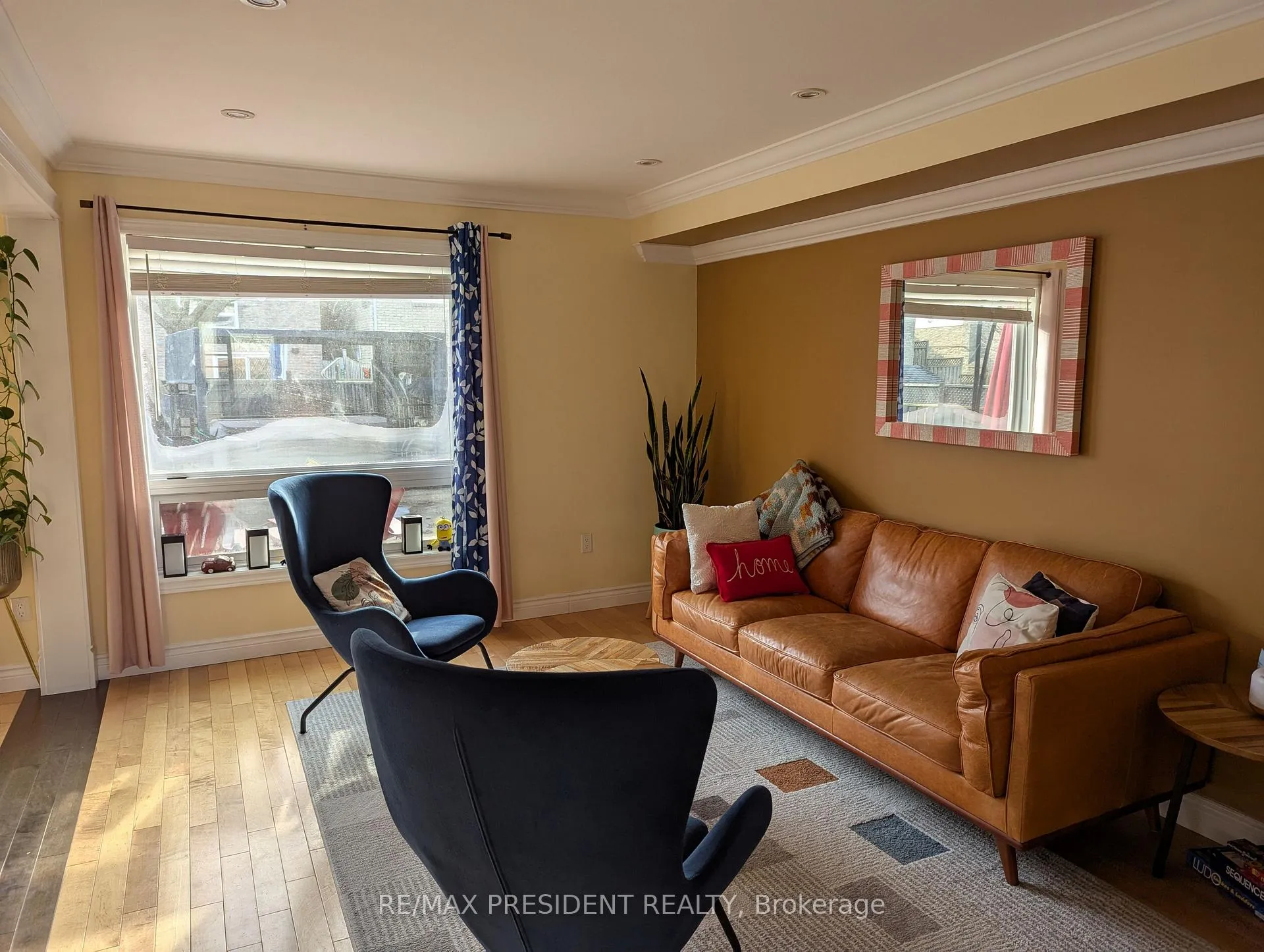 Photo 3 of 2563 Whittaker Drive, Burlington, Brant Hills — HOMEH