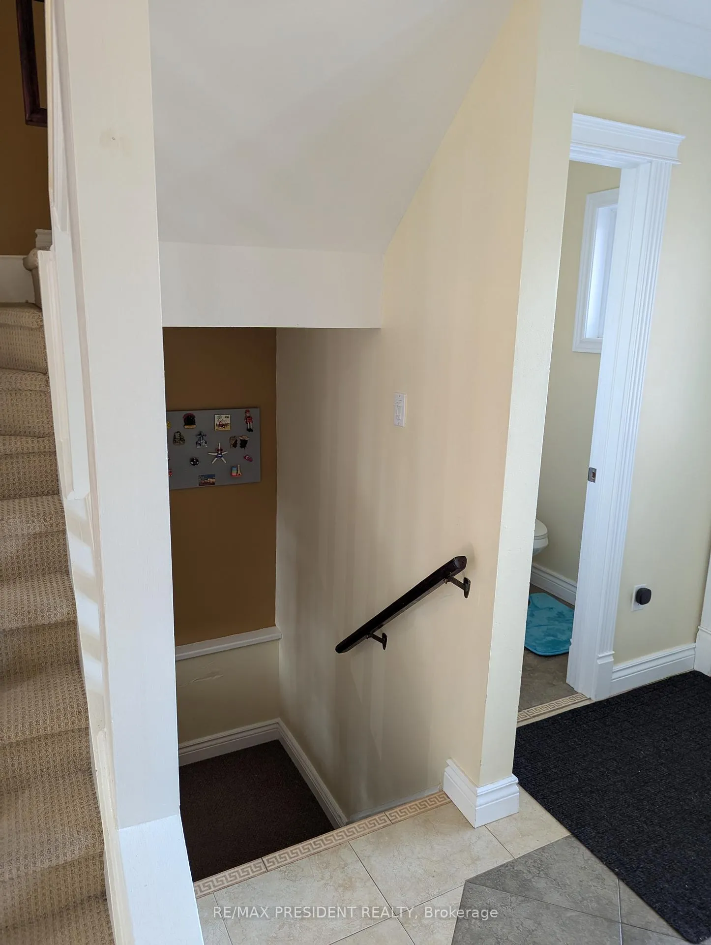 Photo 17 of 2563 Whittaker Drive, Burlington, Brant Hills — HOMEH