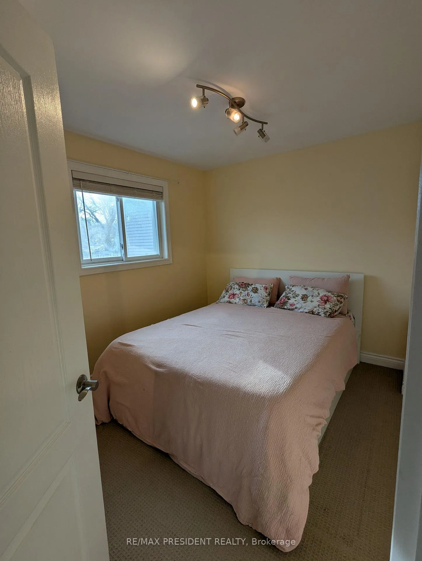 Photo 20 of 2563 Whittaker Drive, Burlington, Brant Hills — HOMEH