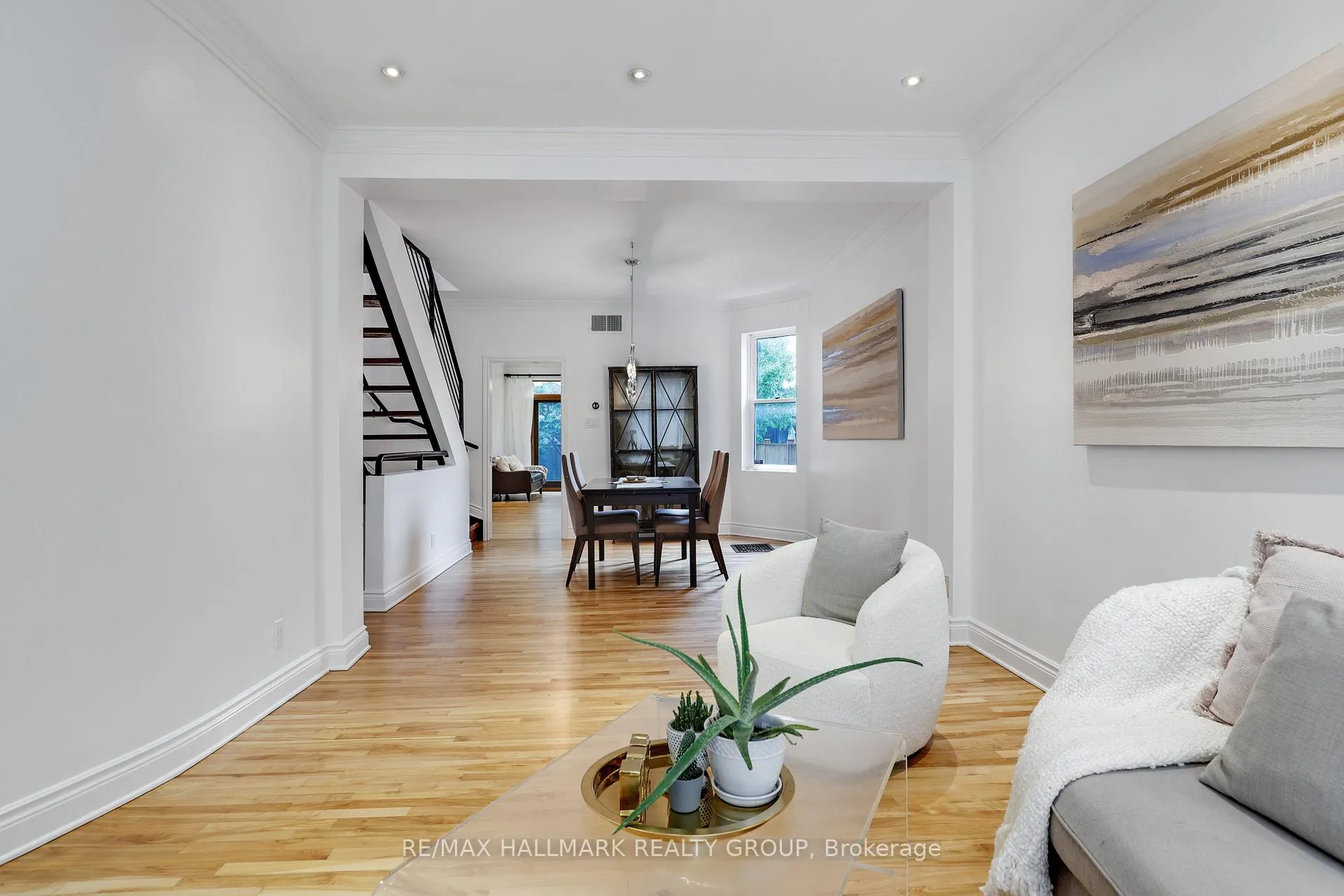 Photo 9 of 29 Thornton Avenue, Ottawa, Glebe — HOMEH