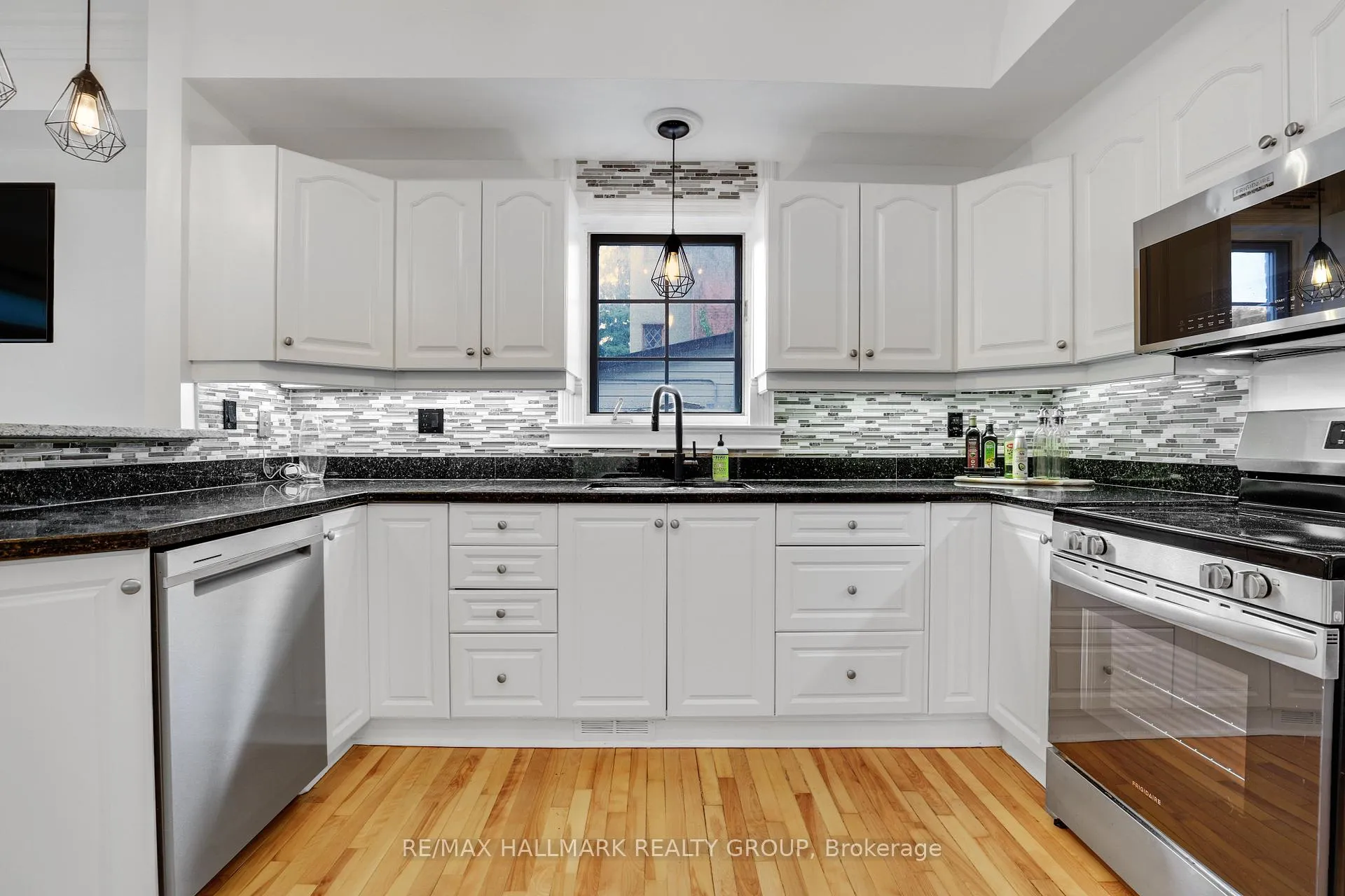 Photo 19 of 29 Thornton Avenue, Ottawa, Glebe — HOMEH