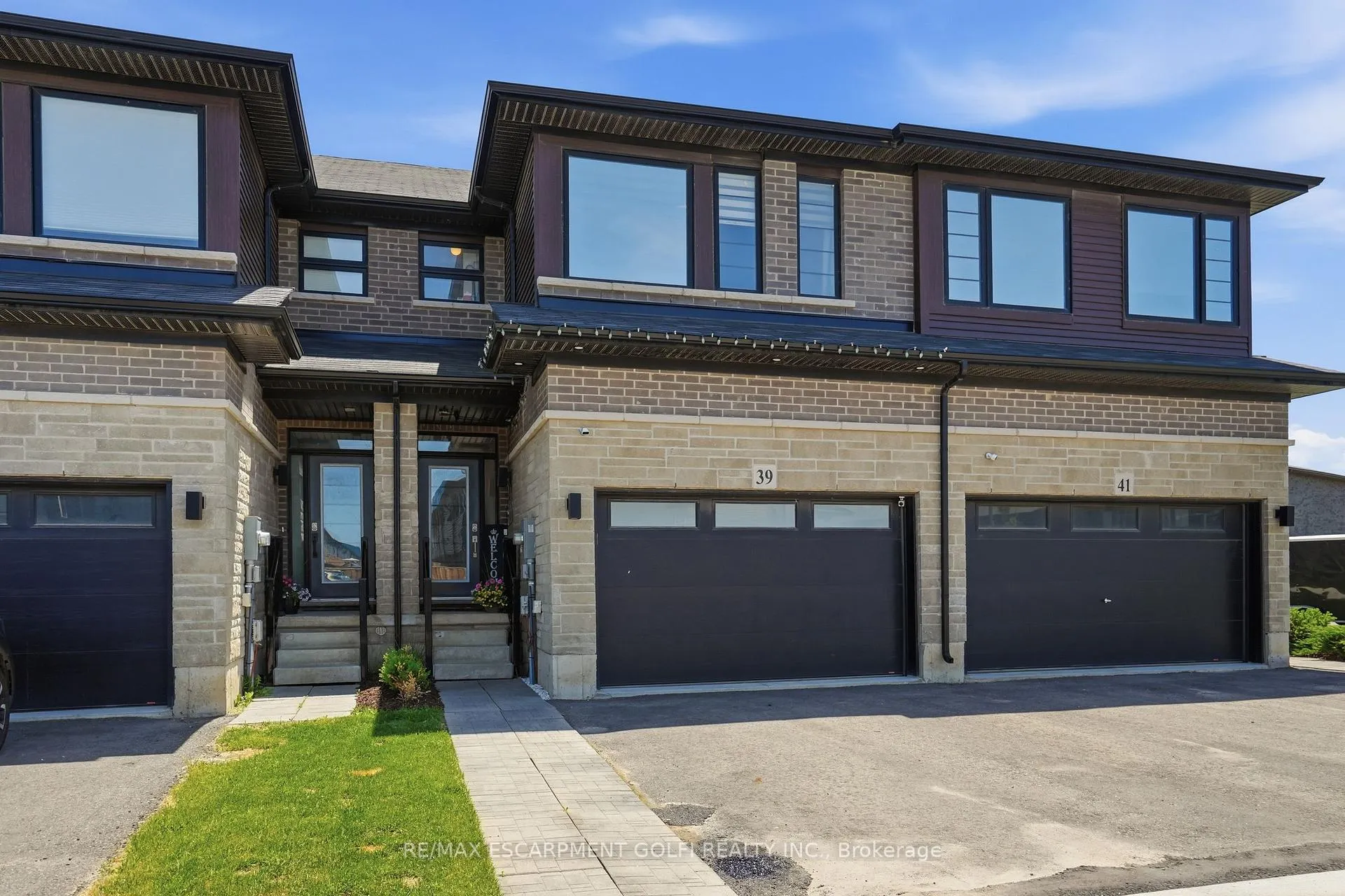 Photo 2 of 39 Bellhouse Avenue, Brantford, Empire South — HOMEH