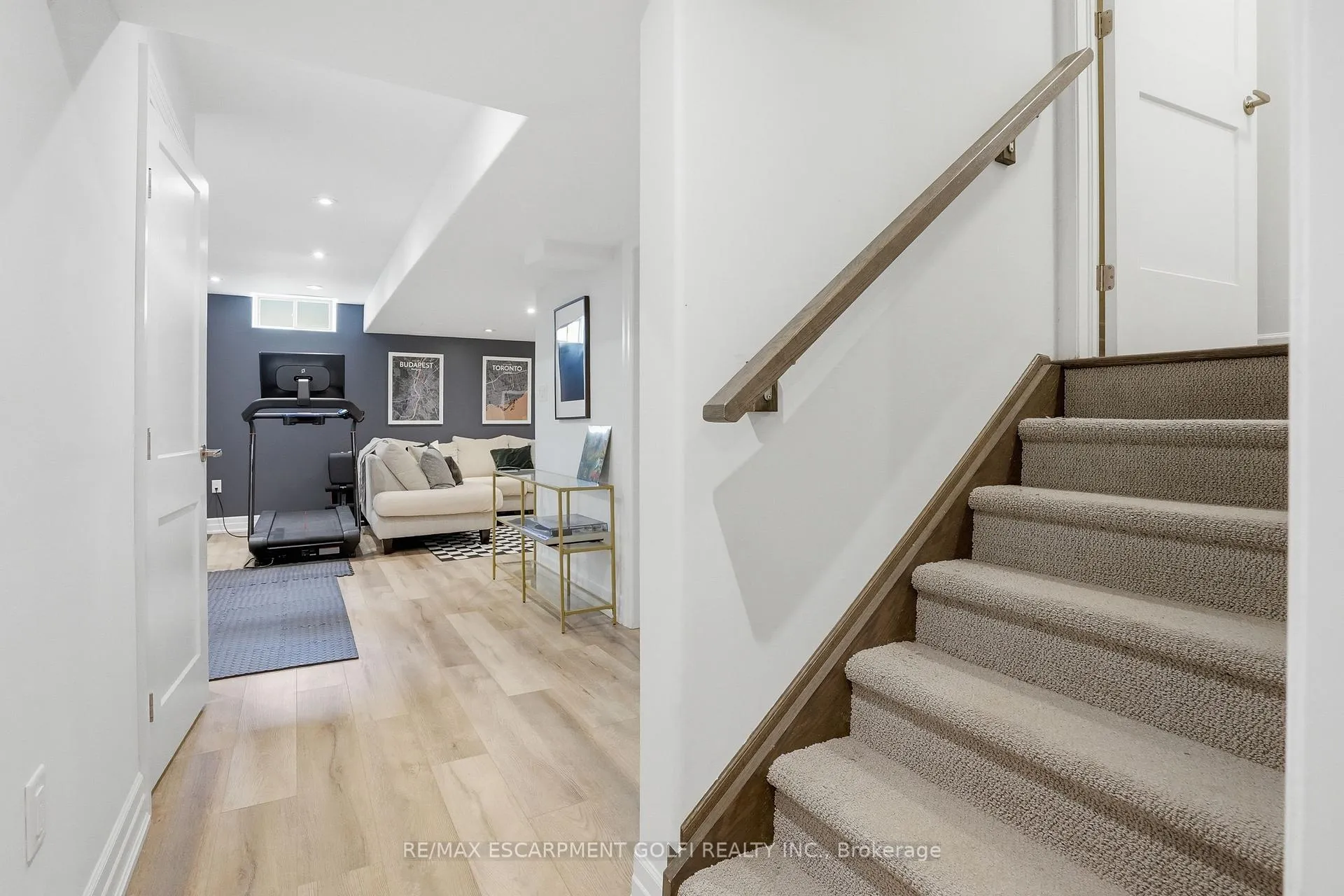 Photo 25 of 39 Bellhouse Avenue, Brantford, Empire South — HOMEH