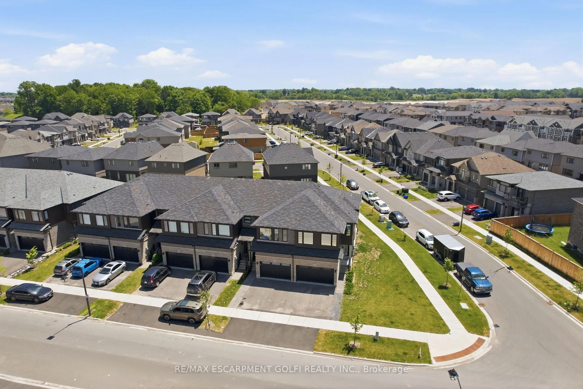 Photo 33 of 39 Bellhouse Avenue, Brantford, Empire South — HOMEH