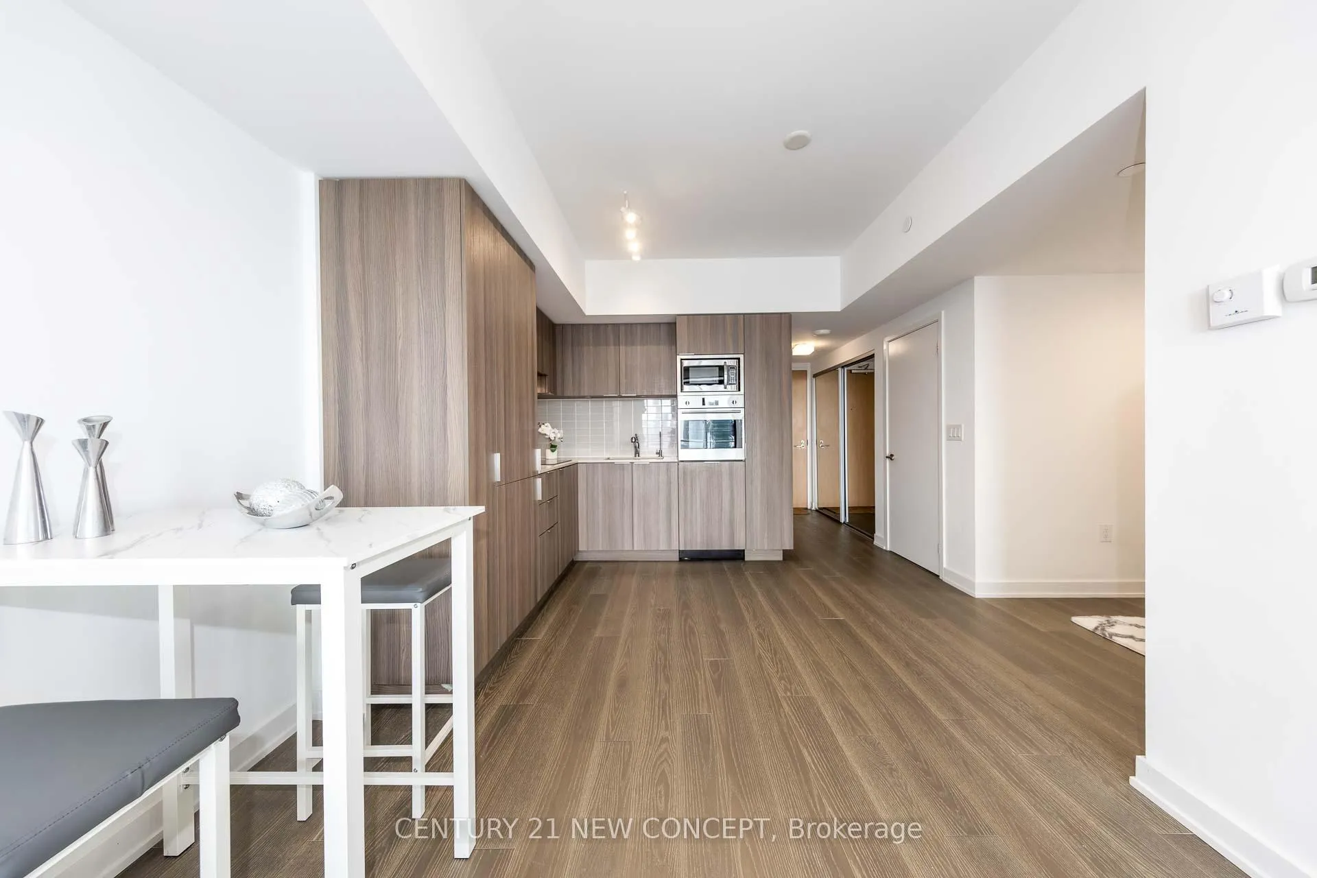 Photo 7 of Unit 5503, 11 Wellesley Street W, Toronto, Bay Street Corridor — HOMEH