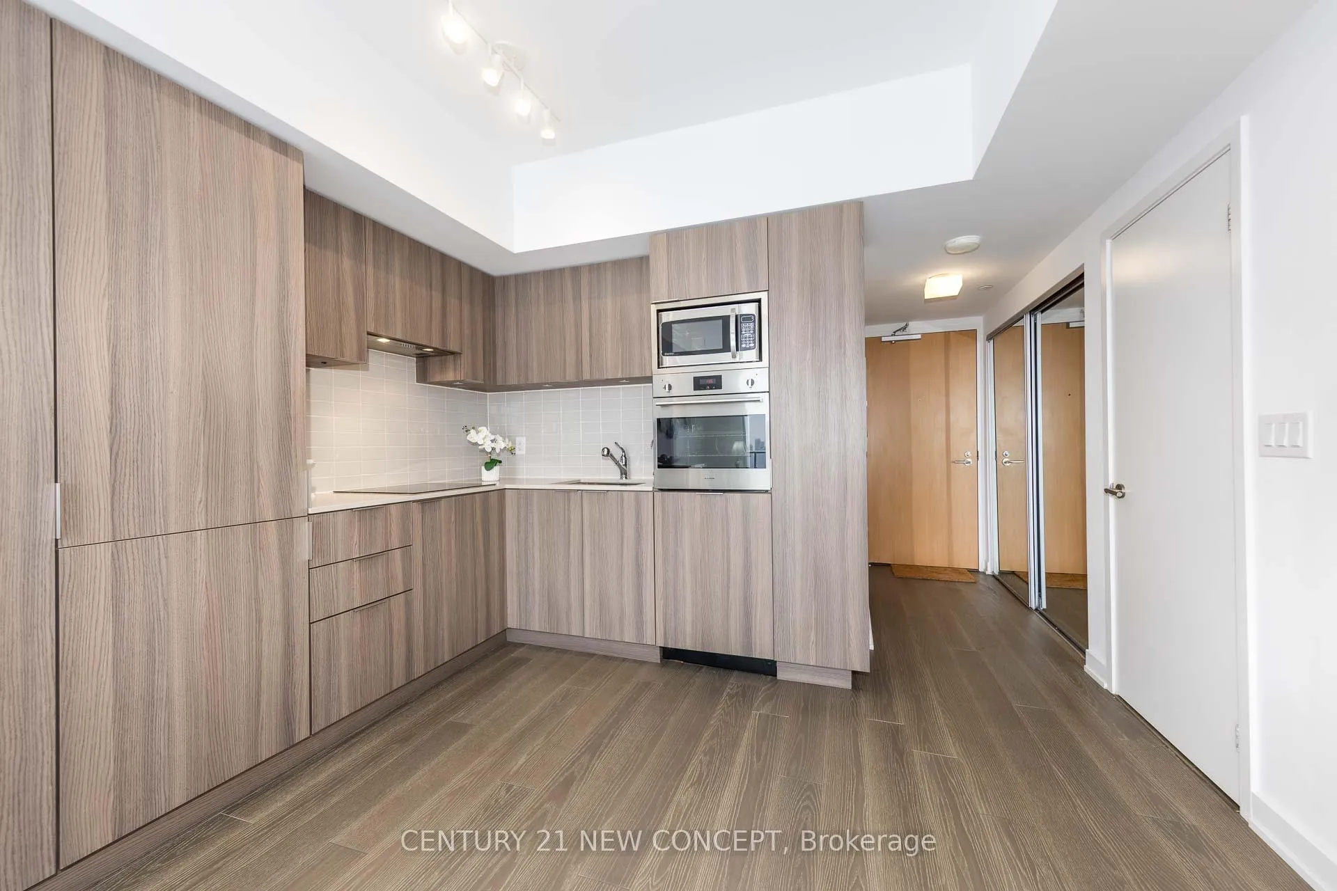 Photo 8 of Unit 5503, 11 Wellesley Street W, Toronto, Bay Street Corridor — HOMEH