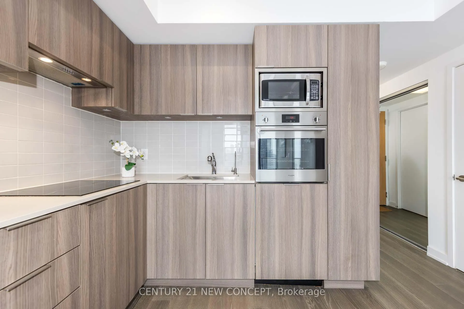 Photo 9 of Unit 5503, 11 Wellesley Street W, Toronto, Bay Street Corridor — HOMEH