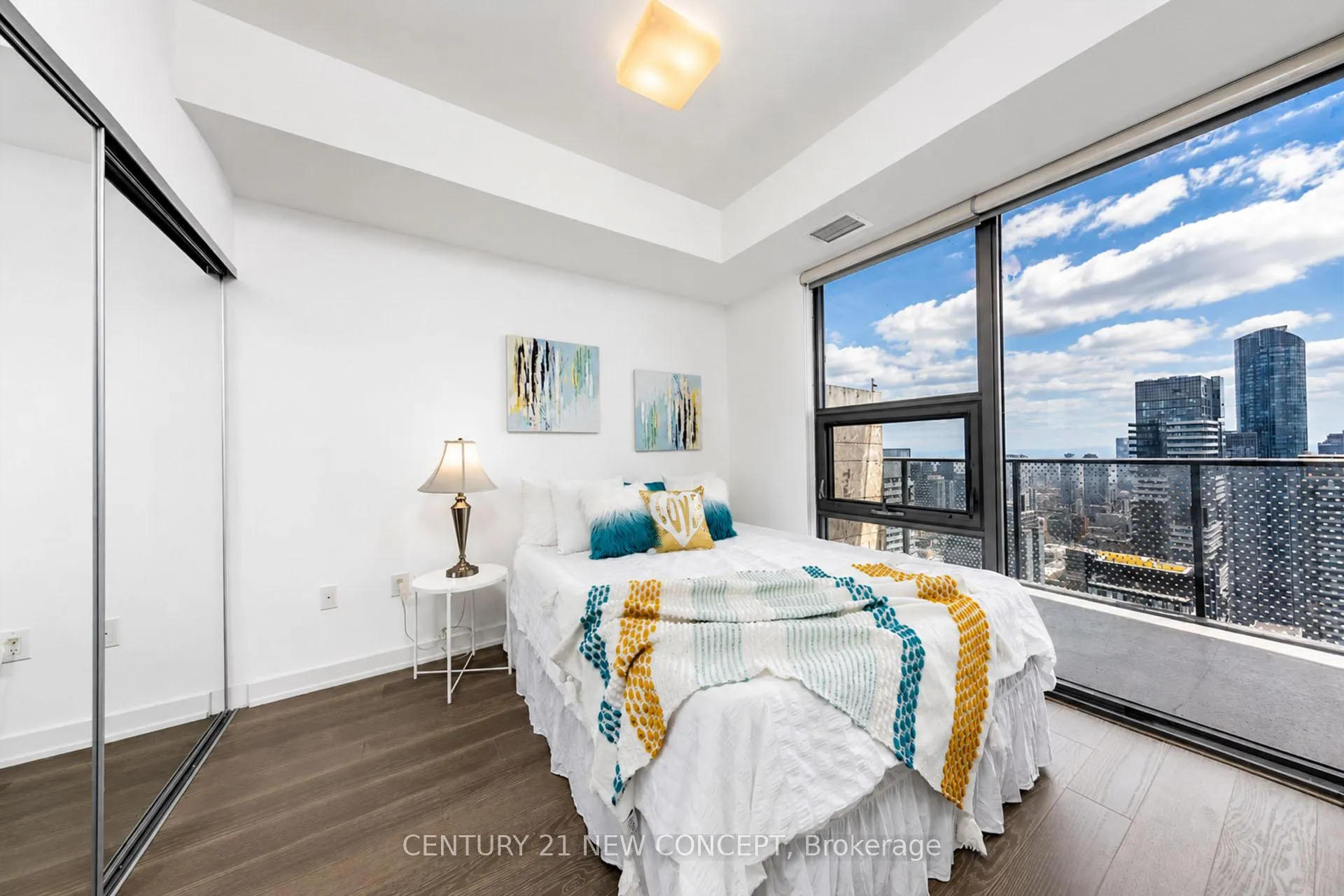Photo 11 of Unit 5503, 11 Wellesley Street W, Toronto, Bay Street Corridor — HOMEH