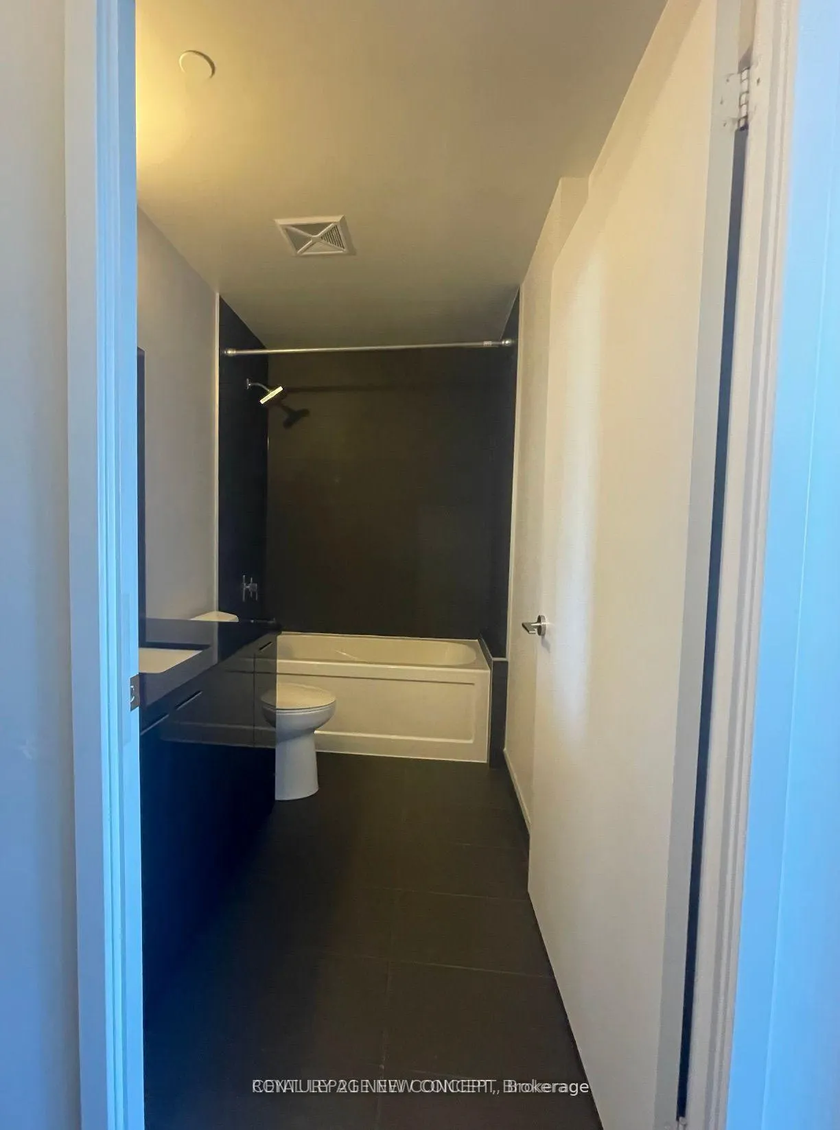 Photo 7 of Unit 4809, 8 Eglinton Avenue E, Toronto, Mount Pleasant West — HOMEH