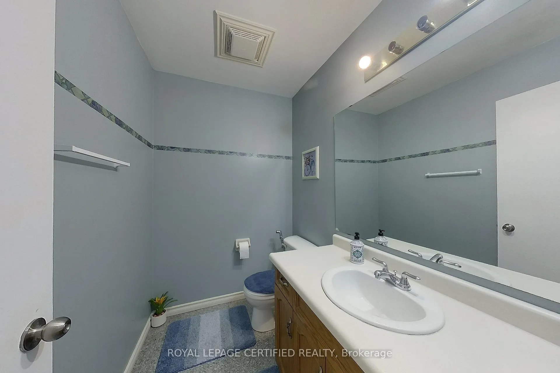 Photo 3 of 233 Benesfort Crescent, Kitchener, Victoria Hills — HOMEH