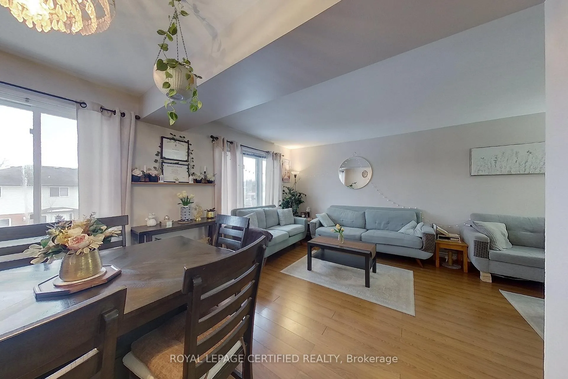Photo 9 of 233 Benesfort Crescent, Kitchener, Victoria Hills — HOMEH