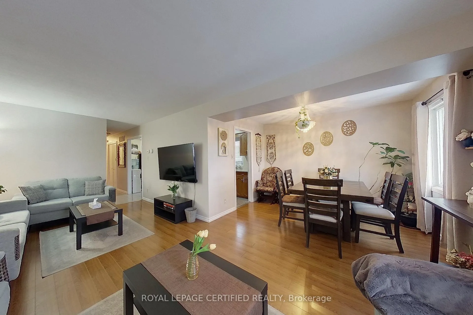 Photo 11 of 233 Benesfort Crescent, Kitchener, Victoria Hills — HOMEH