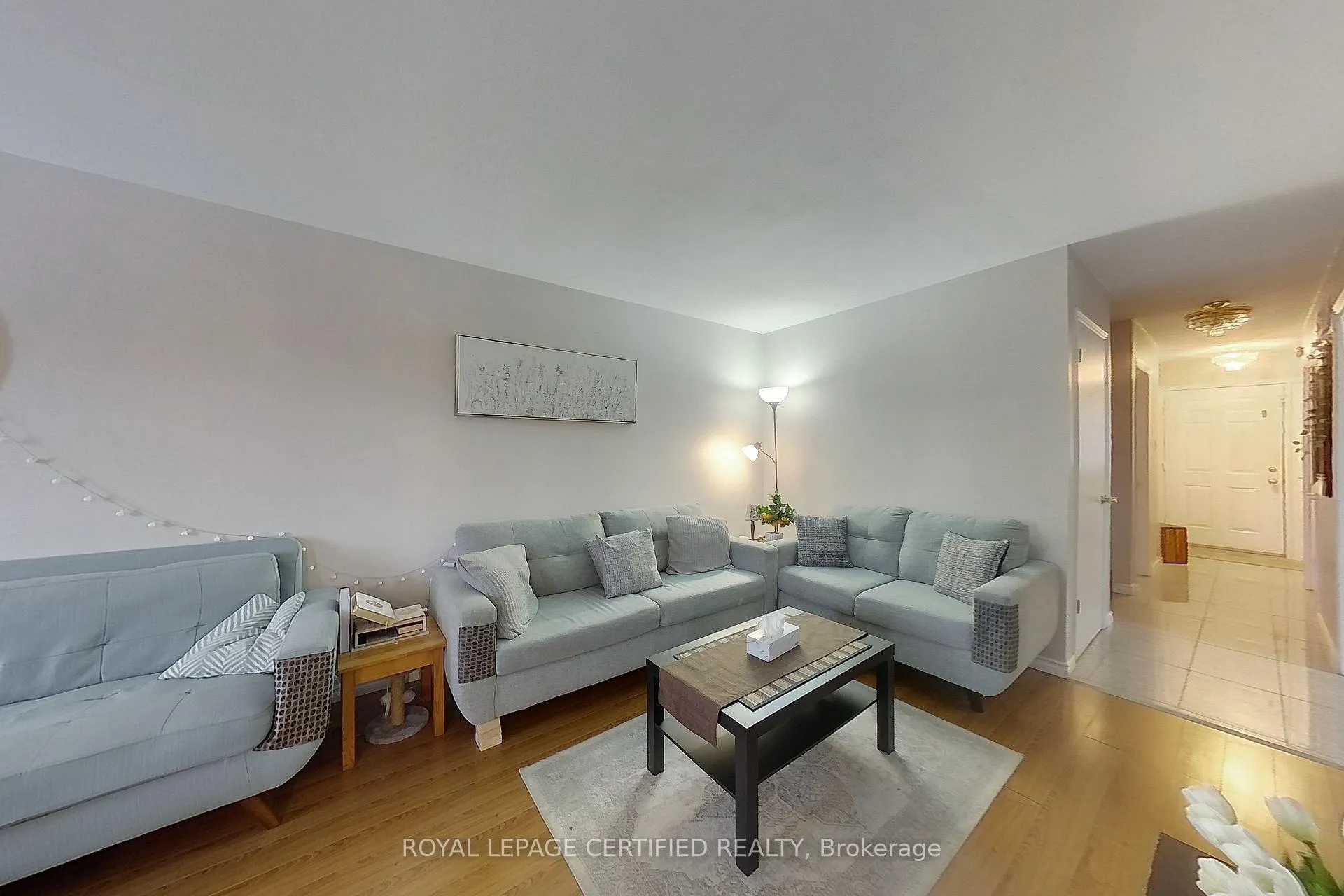 Photo 13 of 233 Benesfort Crescent, Kitchener, Victoria Hills — HOMEH